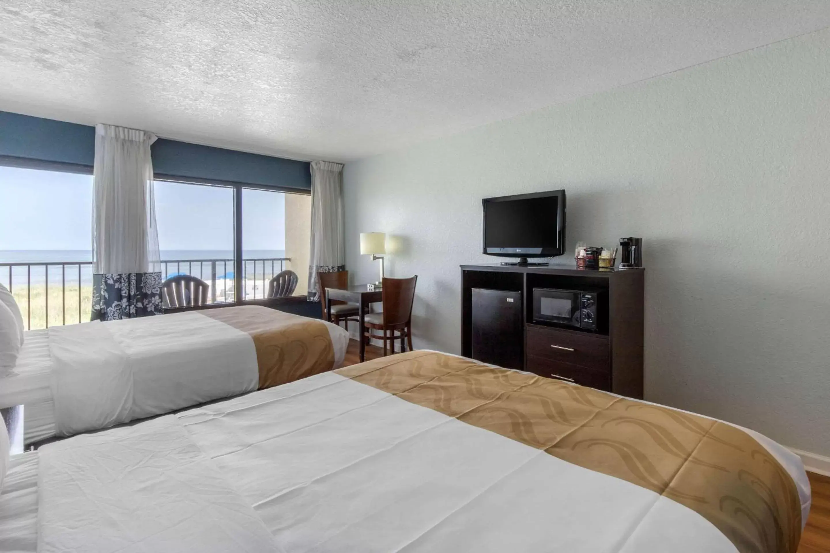 Photo of the whole room in Quality Inn Carolina Oceanfront
