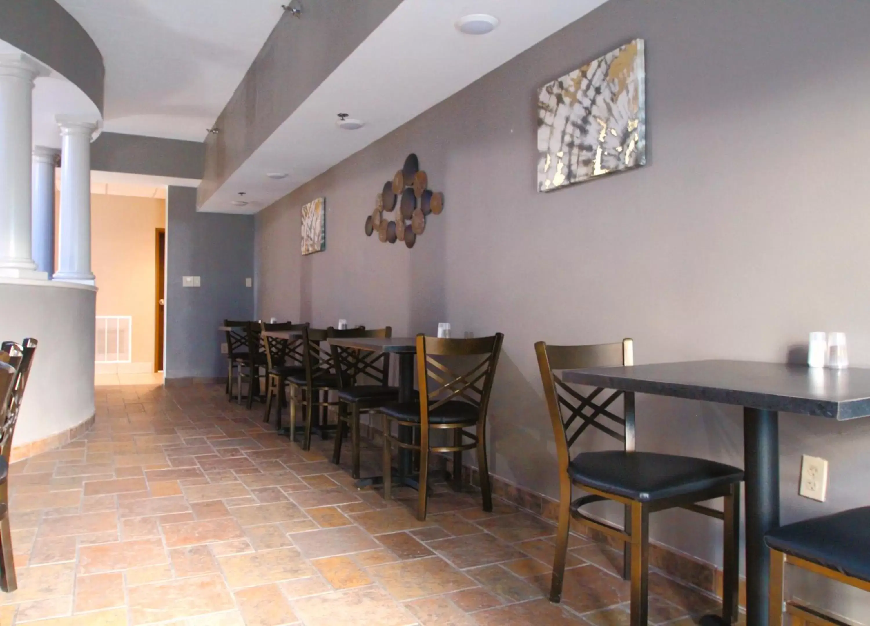 Continental breakfast, Dining Area in Baymont by Wyndham Lafayette - Purdue University