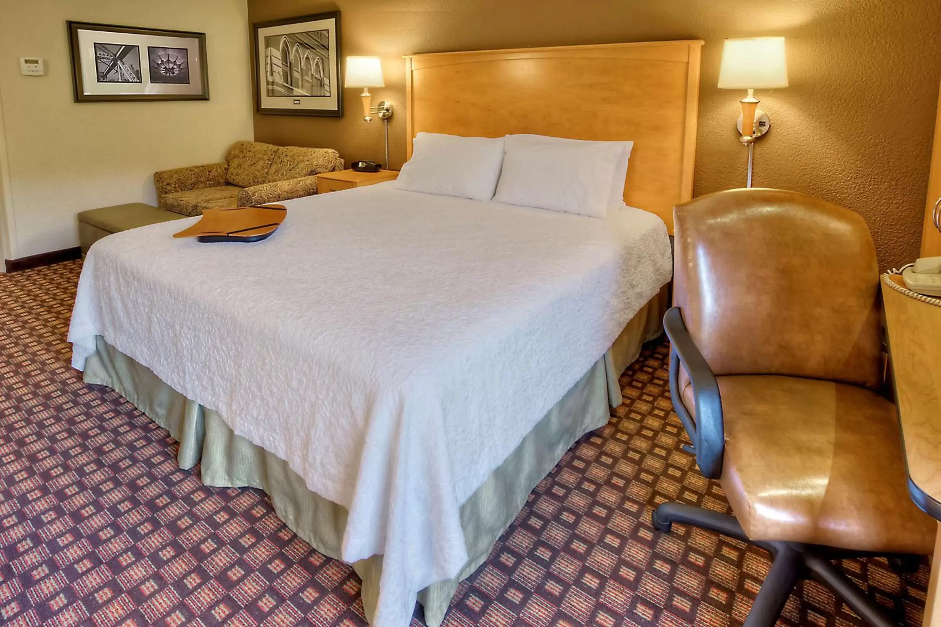 Bedroom, Bed in Hampton Inn Nashville/Brentwood-I-65S