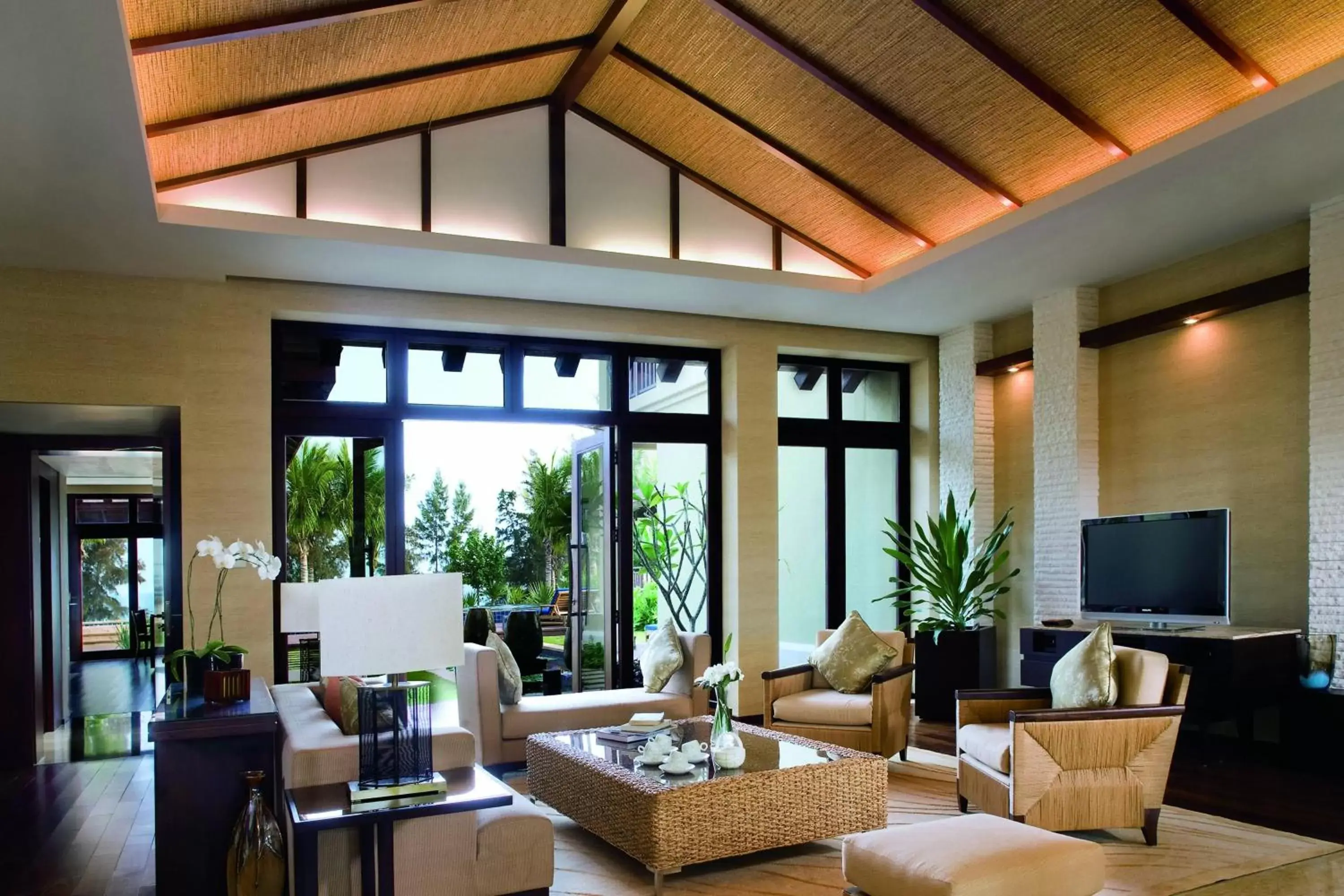 Bedroom, Seating Area in The Ritz-Carlton Sanya, Yalong Bay