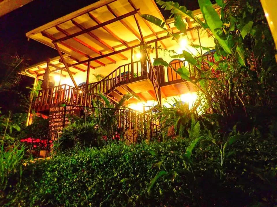 Property building in Orosi Lodge