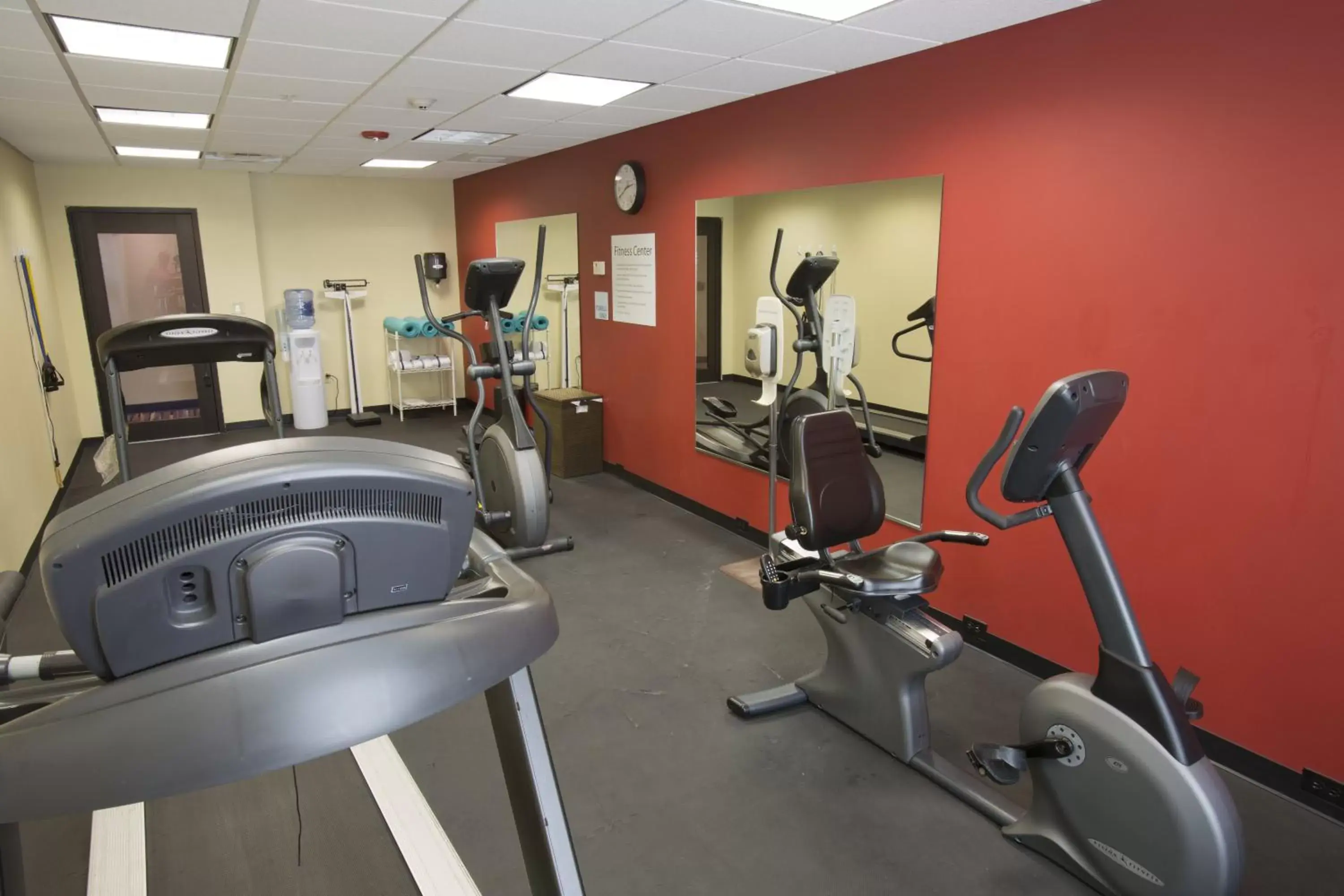 Spa and wellness centre/facilities, Fitness Center/Facilities in Holiday Inn Express New Albany, an IHG Hotel