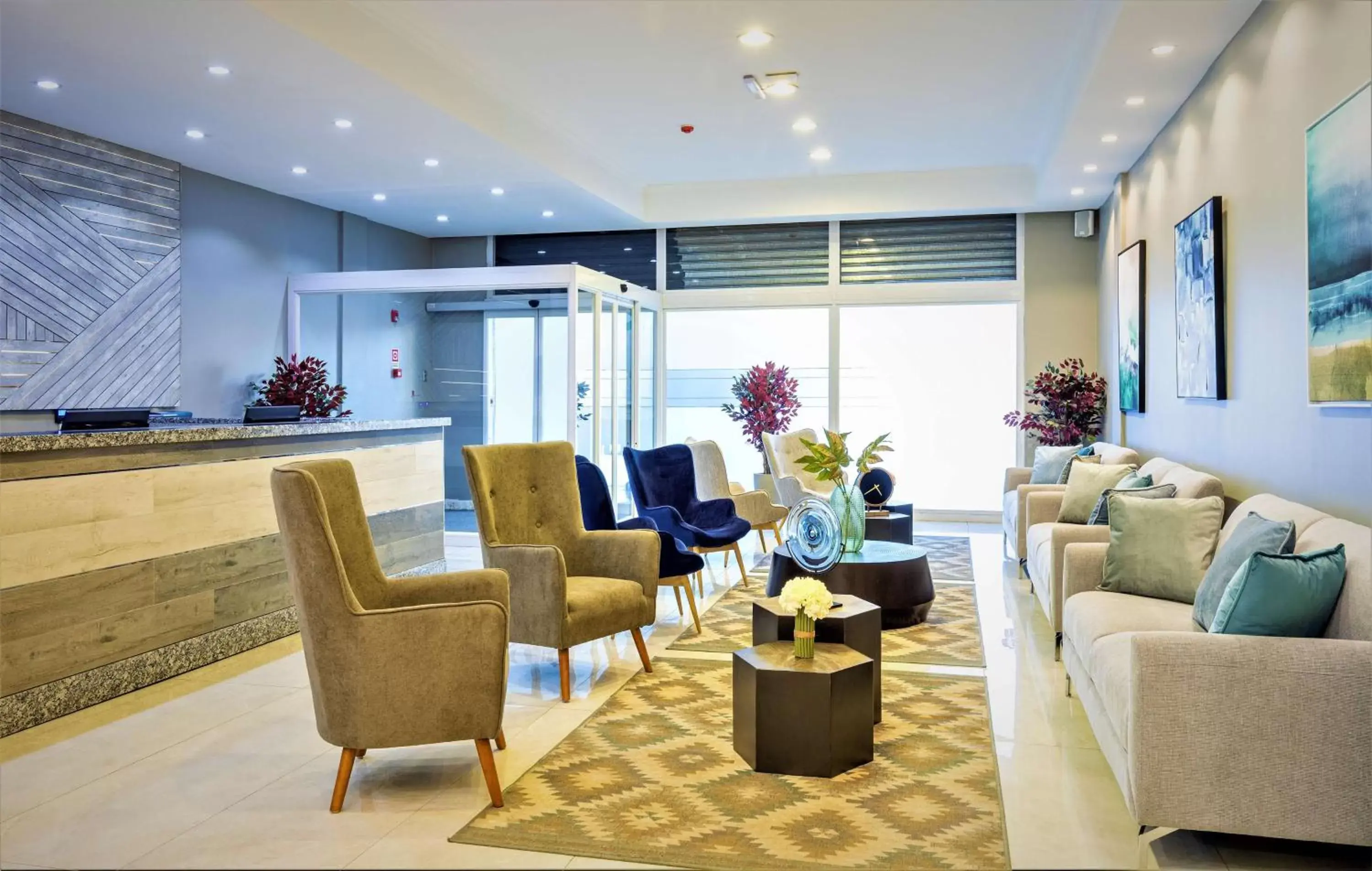 Lobby or reception, Lounge/Bar in Best Western Estacion Central