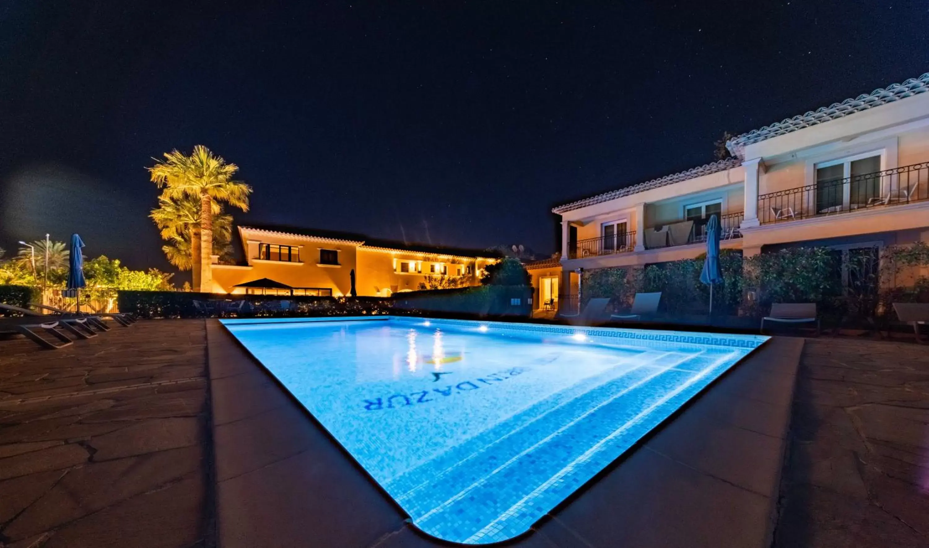 Swimming Pool in Hotel Brin d'Azur - Saint Tropez