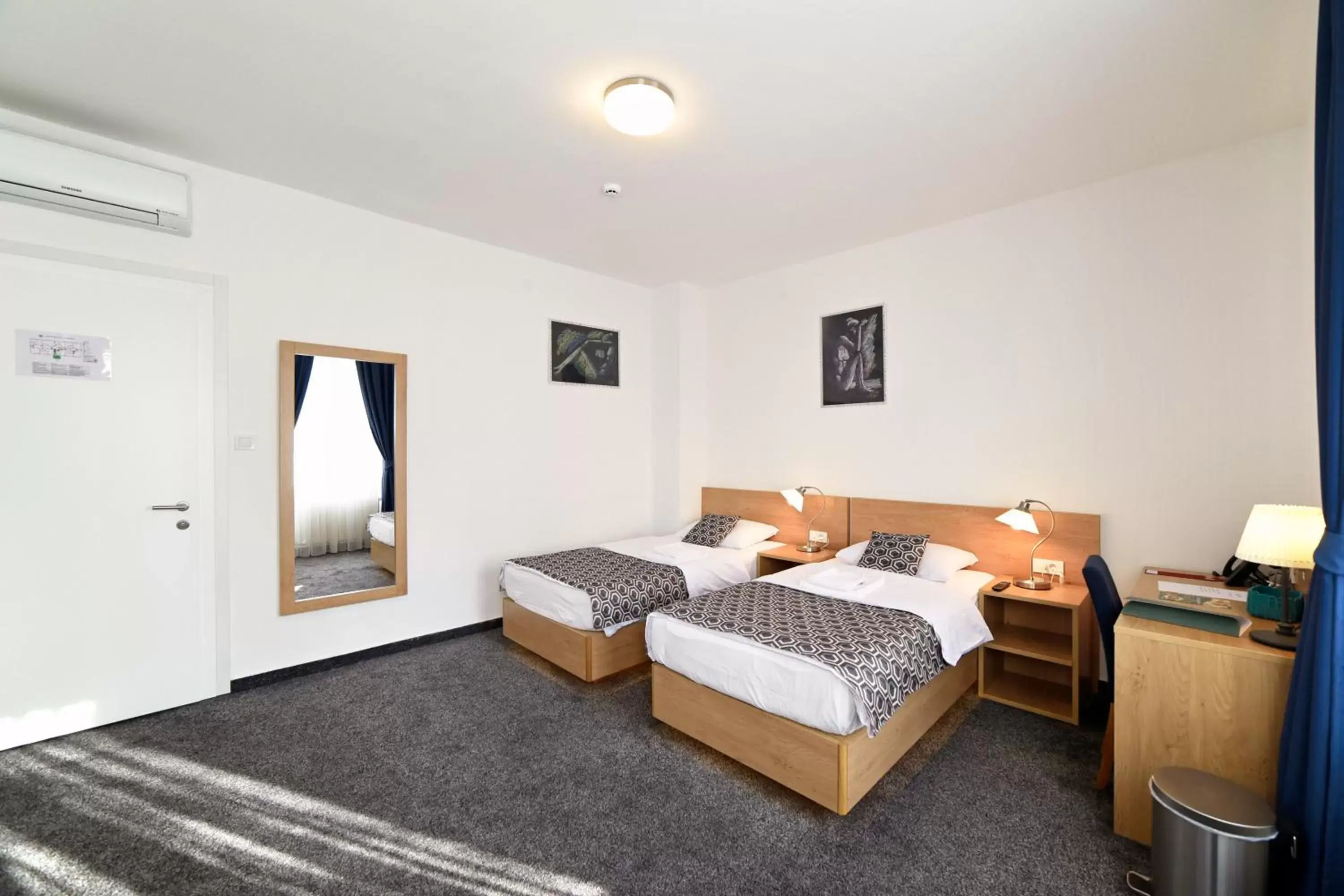 Bedroom, Bed in Hotel Orient Zagreb Bedroom, Bed in Hotel Orient Zagreb