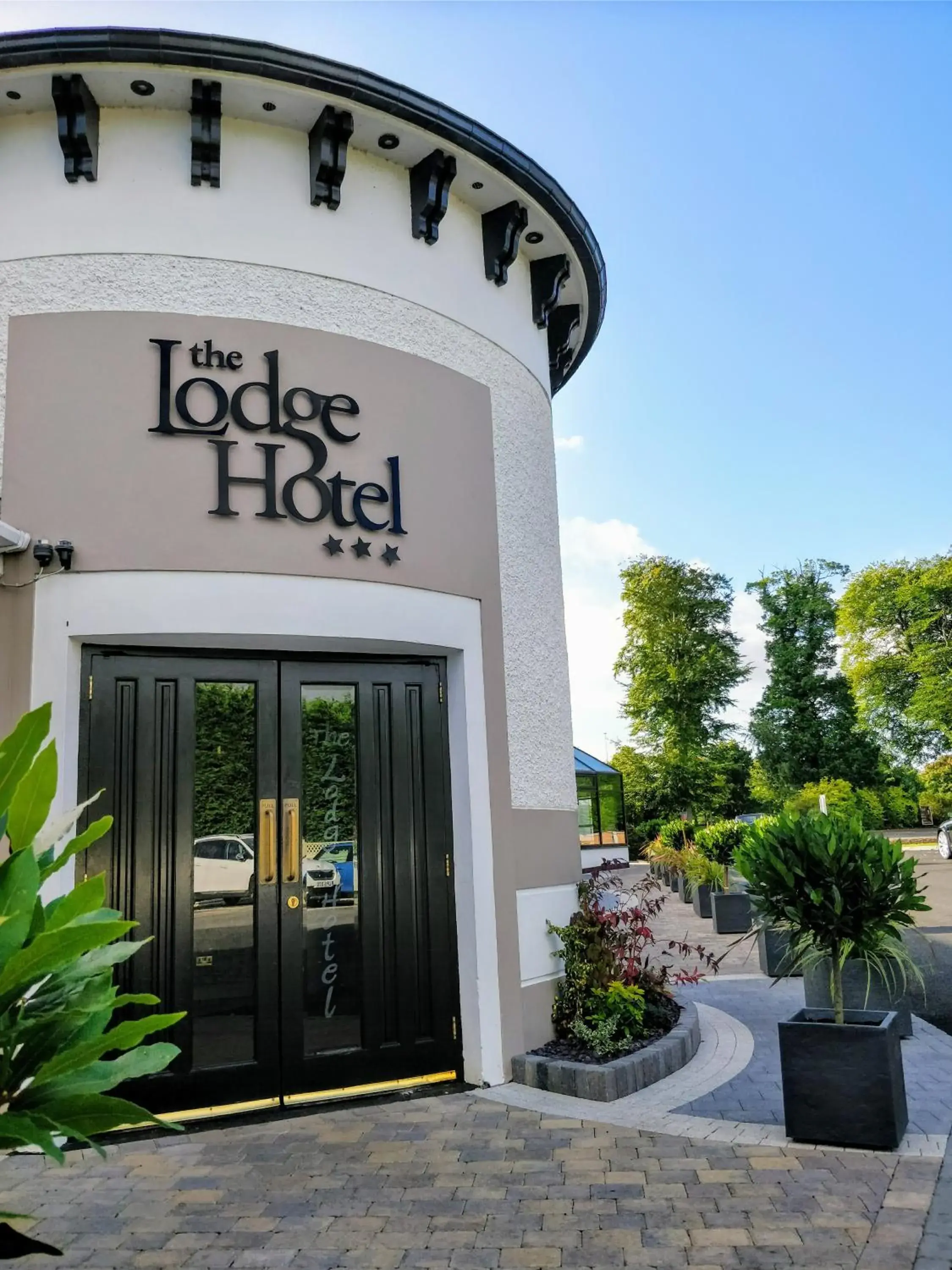 Facade/entrance in The Lodge Hotel