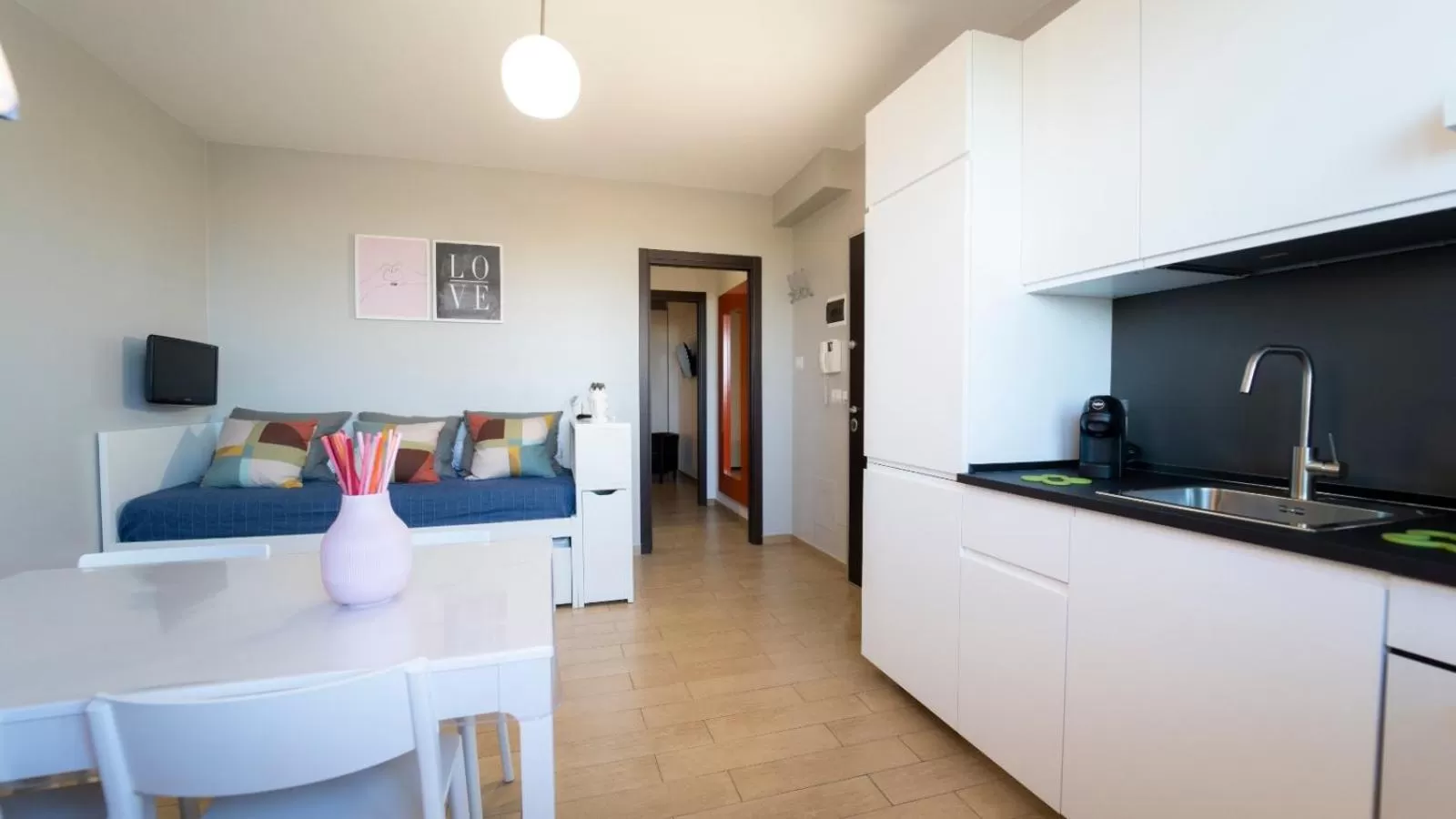 Kitchen or kitchenette in La Palma Del Sol