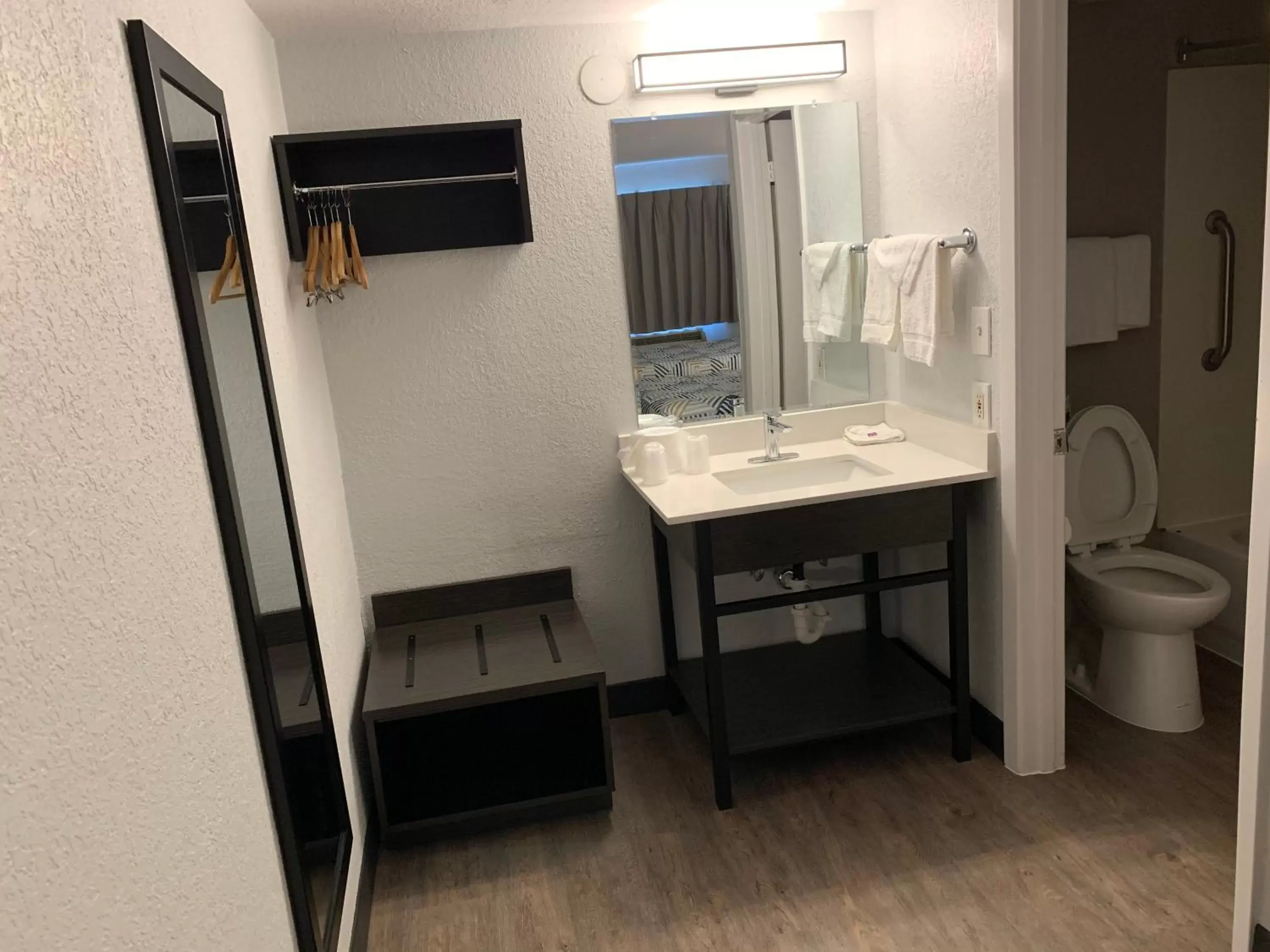 Bathroom in Motel 6-Amarillo, TX - Airport