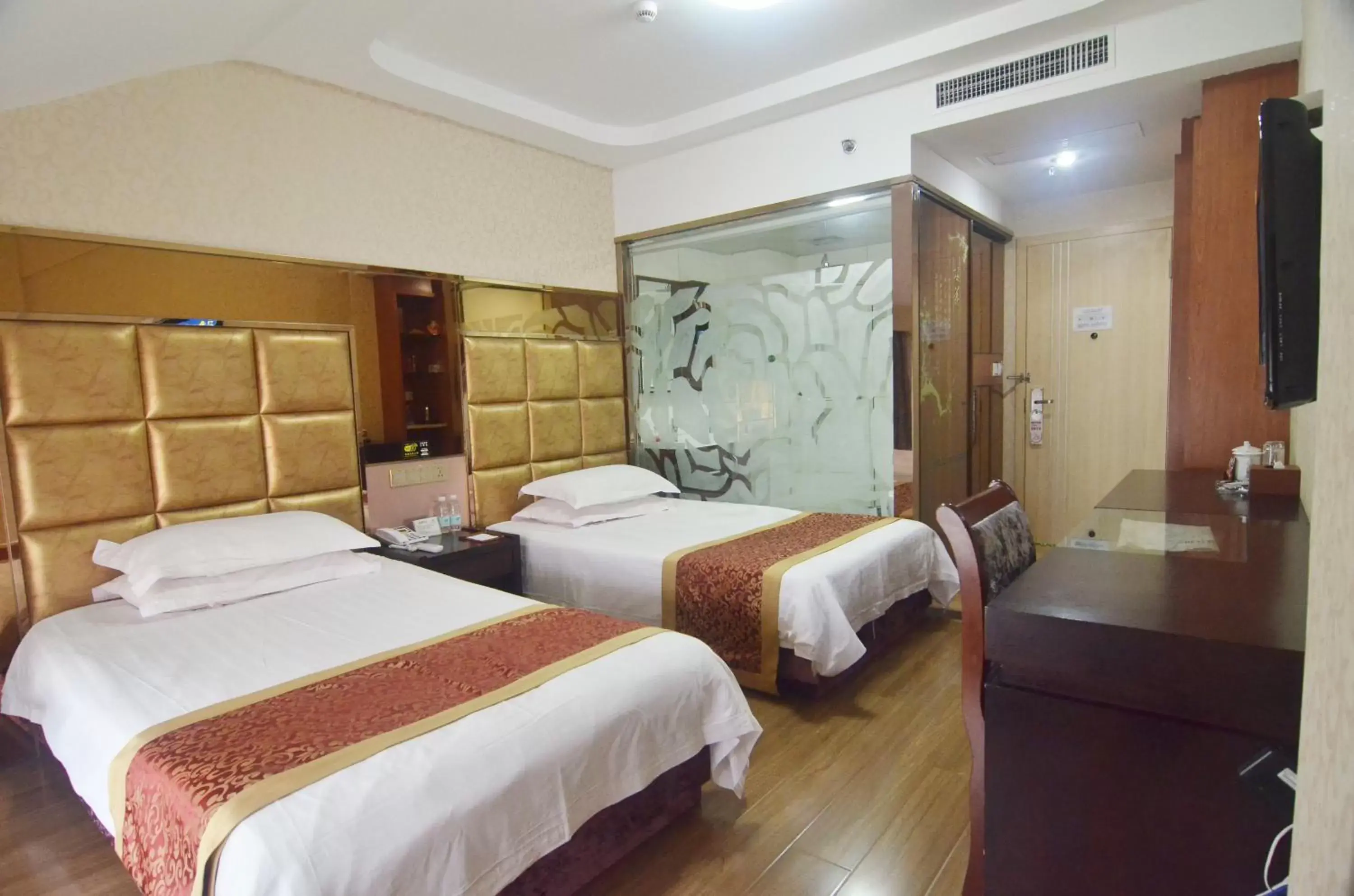 Photo of the whole room, Bed in Yiwu Yuejia Business Hotel Photo of the whole room, Bed in Yiwu Yuejia Business Hotel