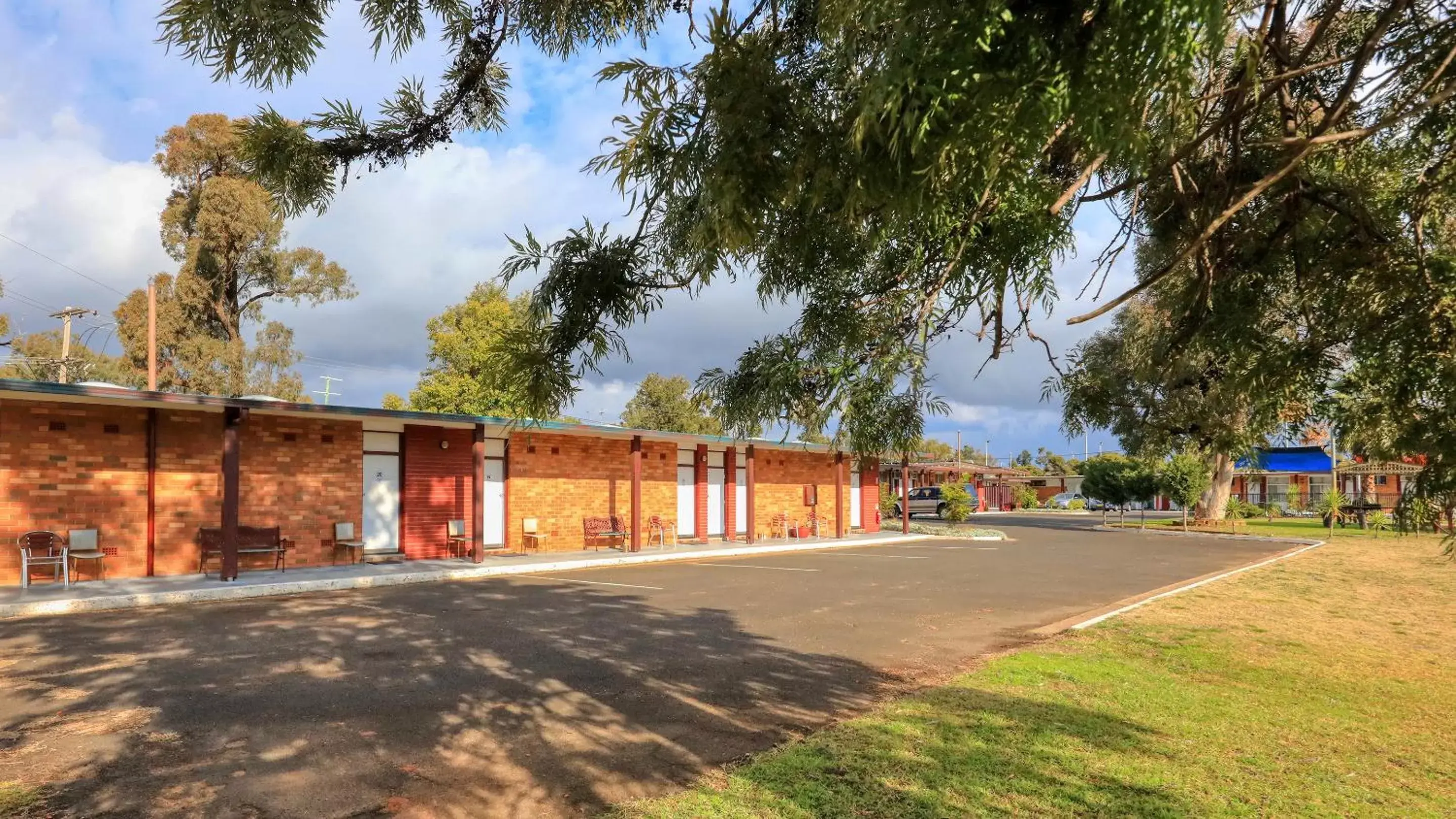 Property Building in Silver Oaks Motel