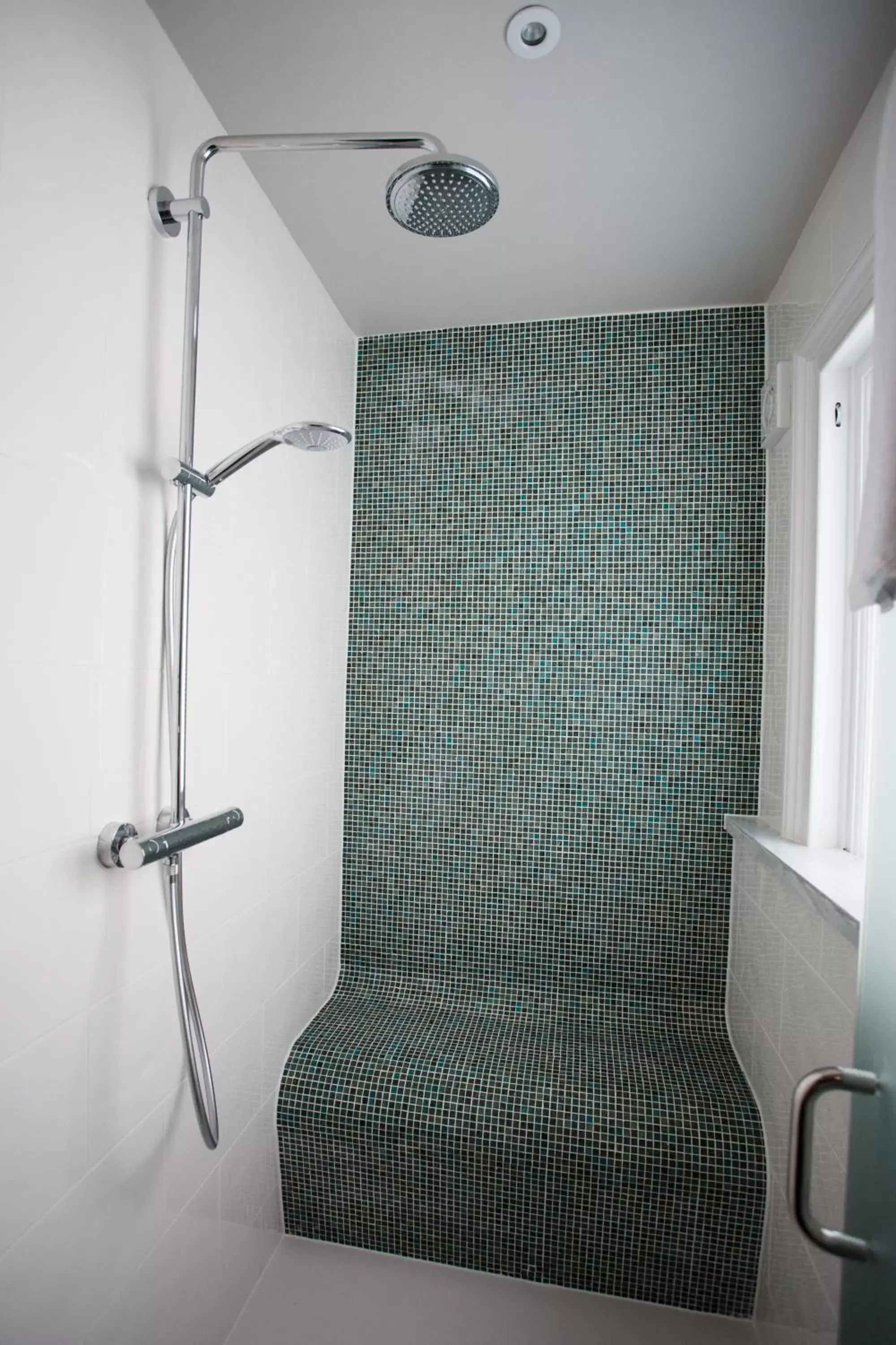Shower, Bathroom in The High Field Town House