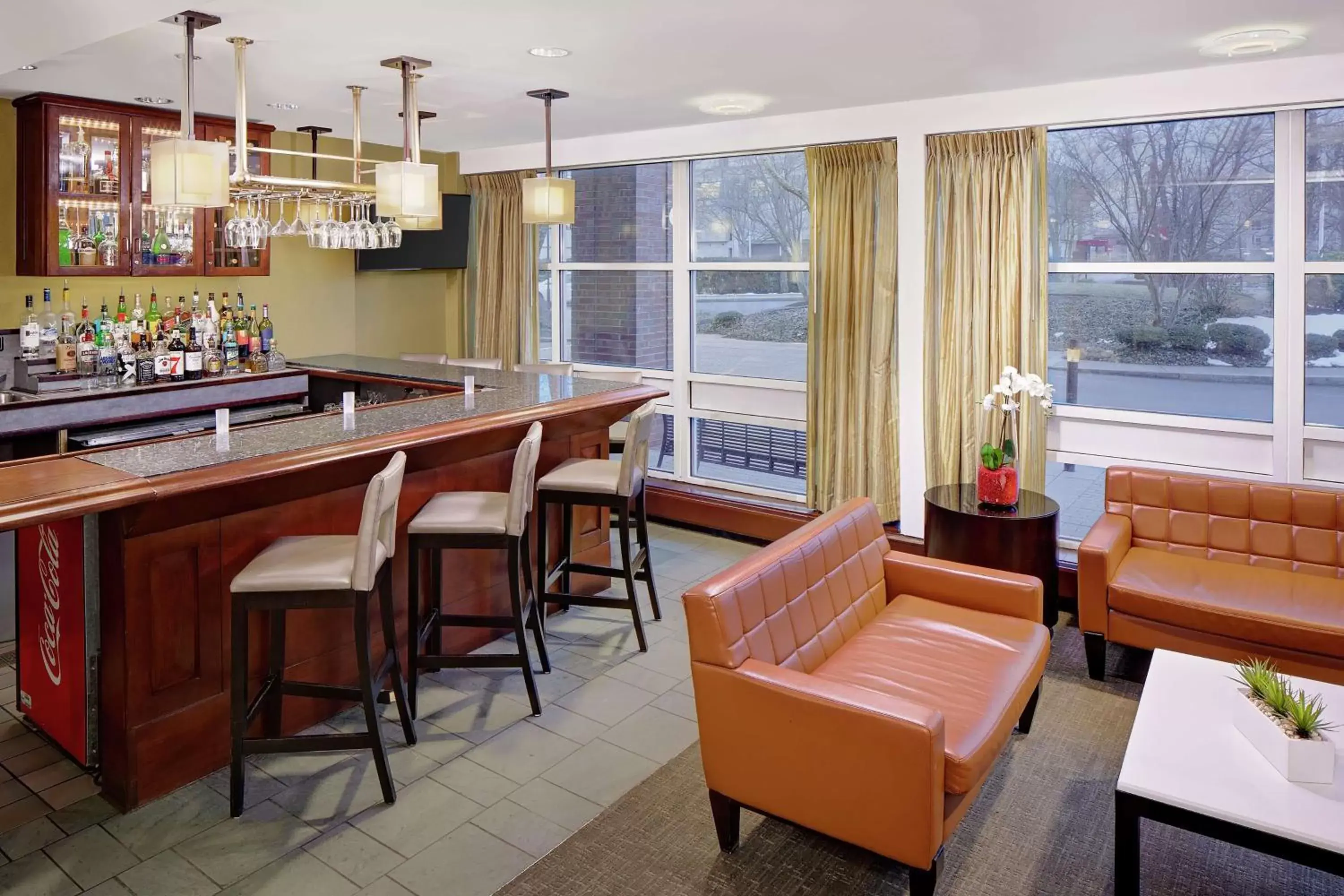 Lounge or bar in DoubleTree by Hilton Hotel Boston Bayside Lounge or bar in DoubleTree by Hilton Hotel Boston Bayside