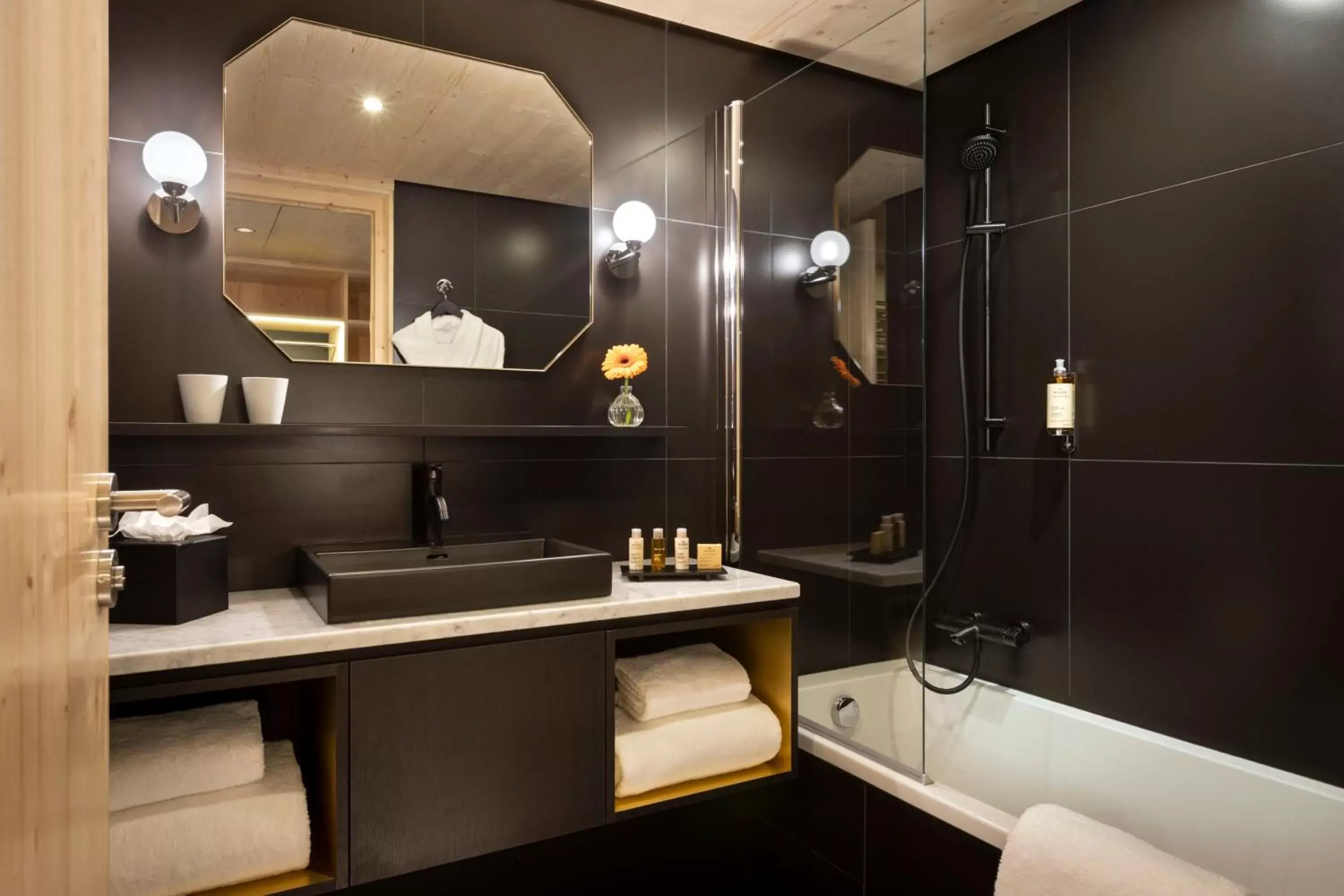 Bathroom in St-Alban Hotel & Spa