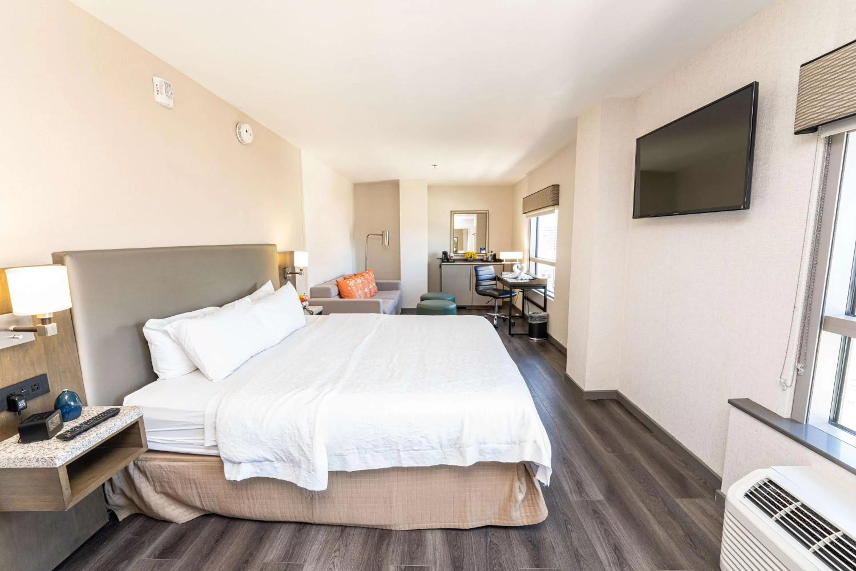 Bedroom, Bed in Hampton Inn San Francisco Downtown/Convention Center