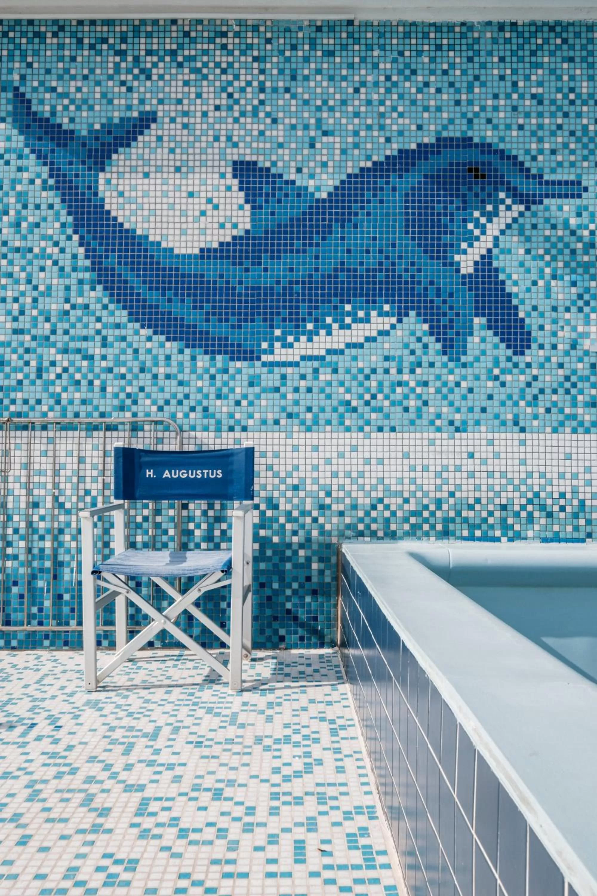 Swimming pool in Hotel Augustus