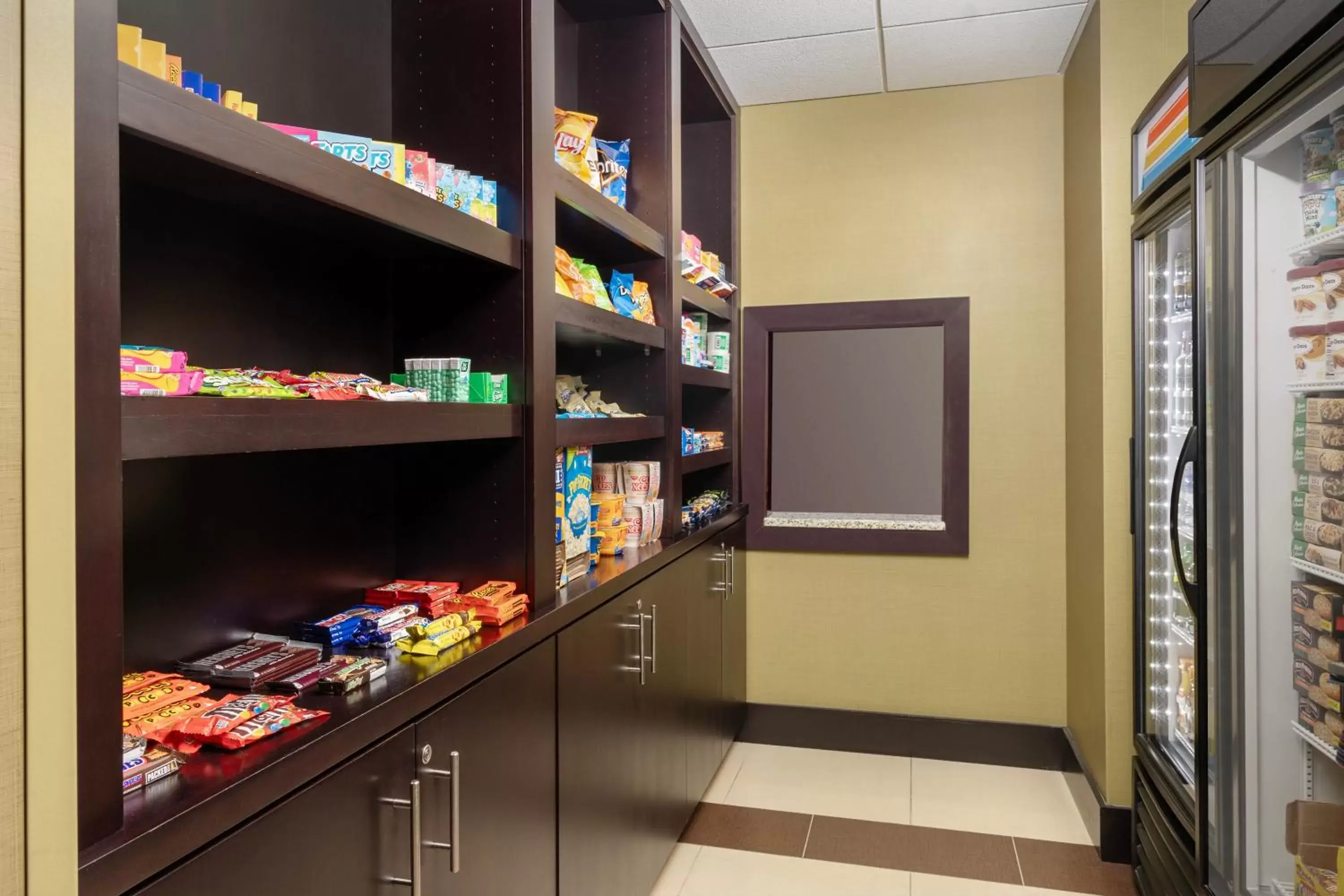 Food and drinks in Comfort Suites Lake City Food and drinks in Comfort Suites Lake City