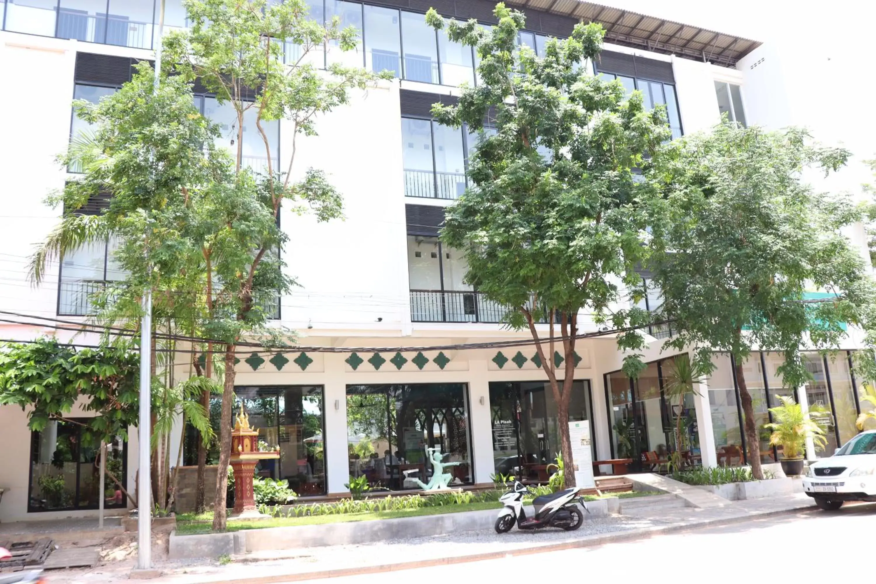 Property building in Landing Gold by Amatak Property building in Landing Gold by Amatak