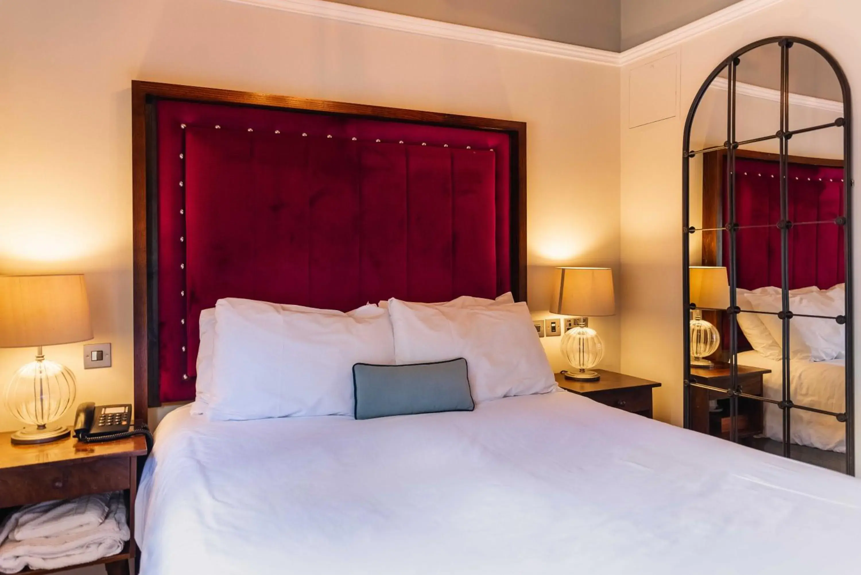 Bedroom, Bed in Hallgarth Manor House