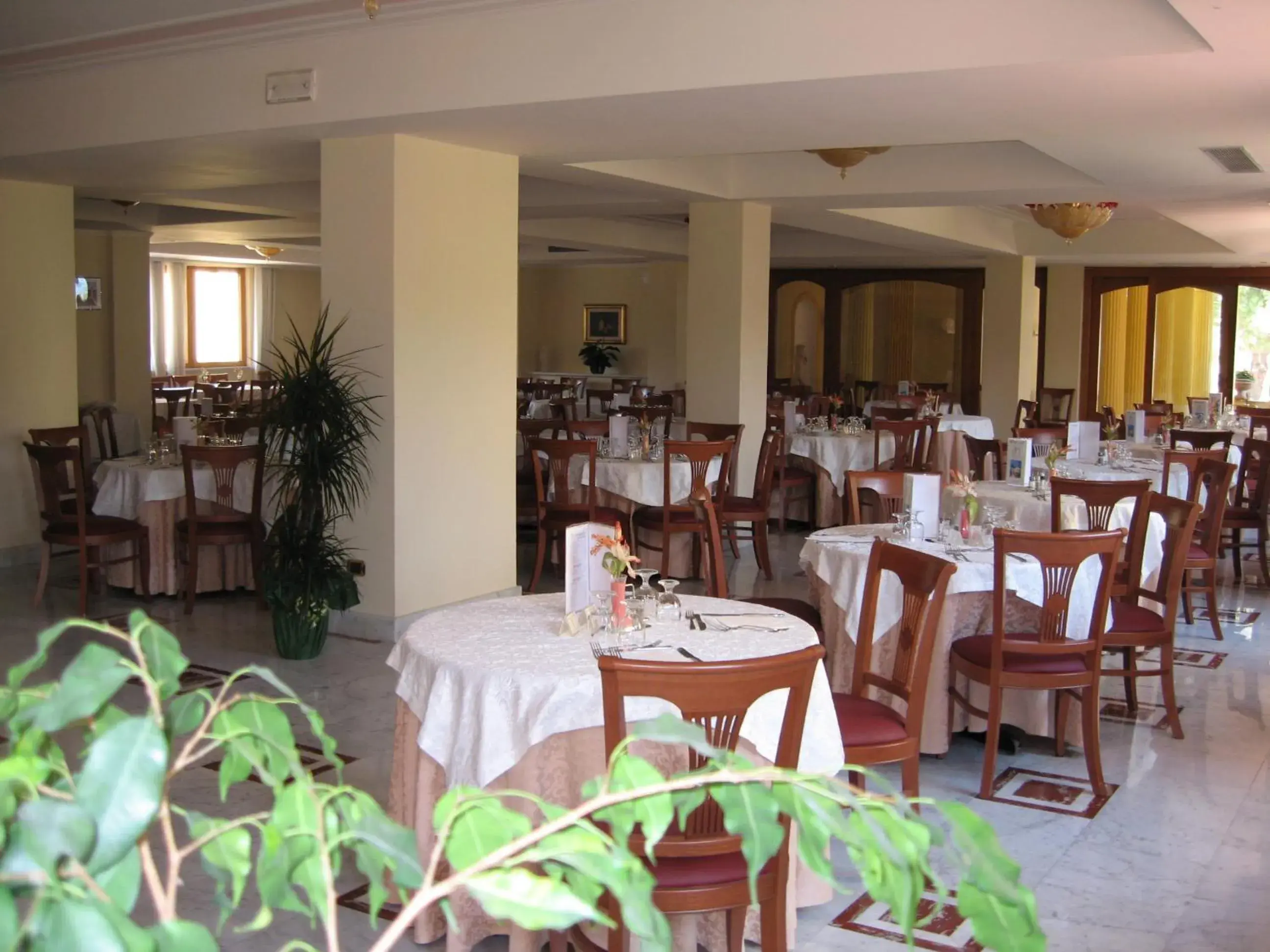 Restaurant/Places to Eat in Hotel Villa Igea
