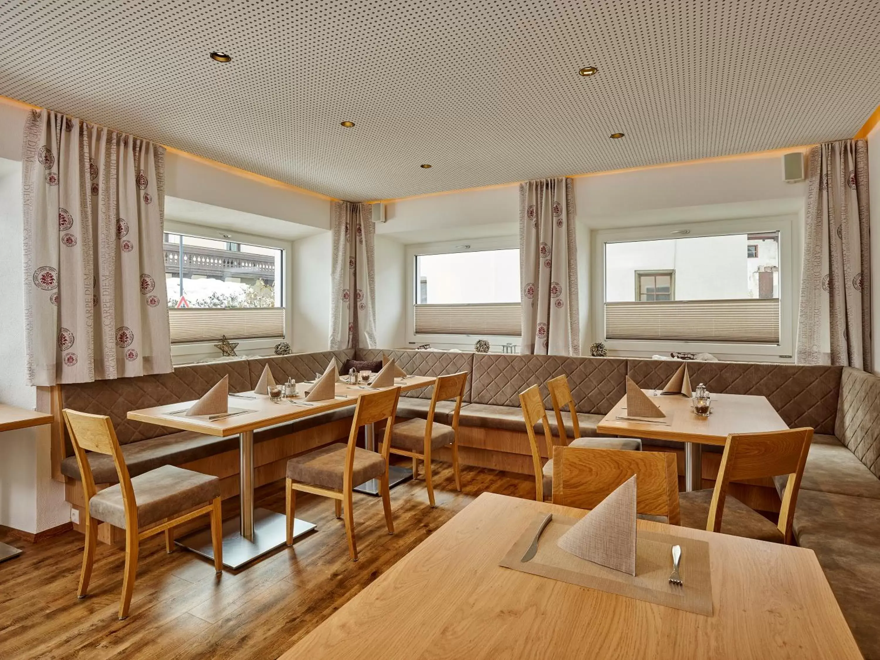 Restaurant/Places to Eat in Gasthof Hotel Post