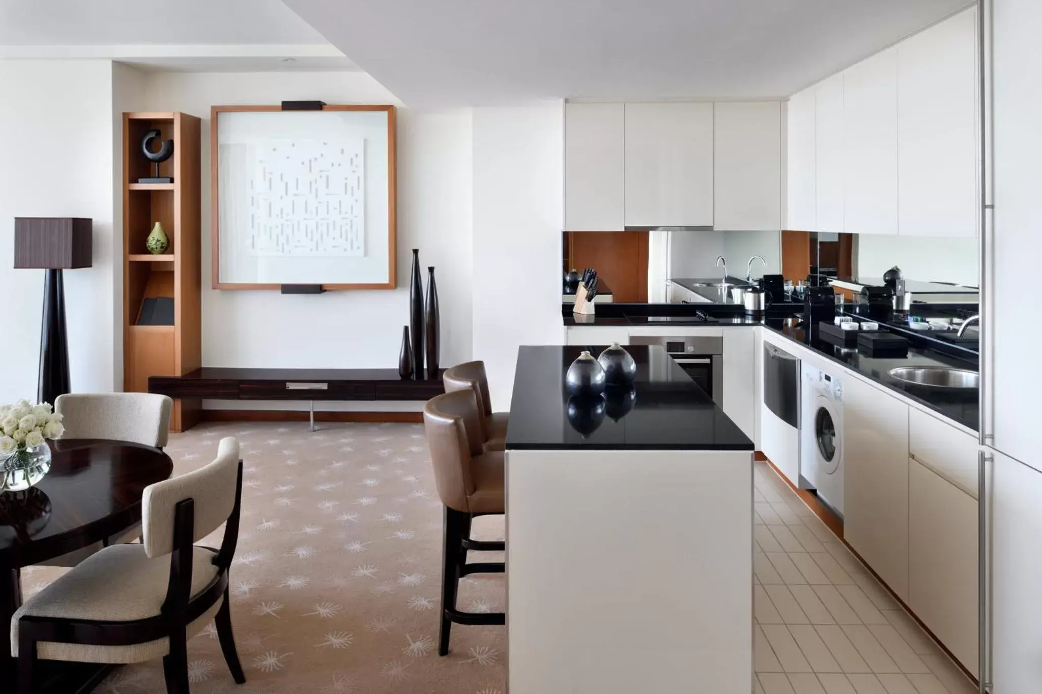 Bedroom, Kitchen/Kitchenette in InterContinental Residence Suites Dubai Festival City, an IHG Hotel