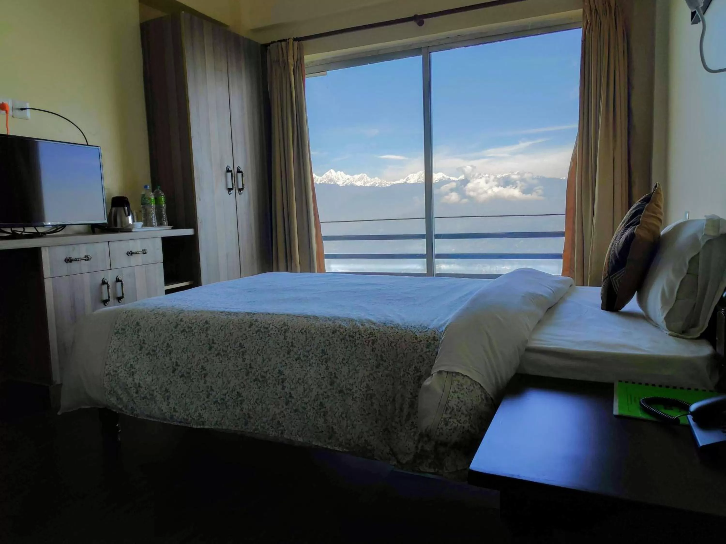 View (from property/room), Bed in Hotel Green Valley Nagarkot