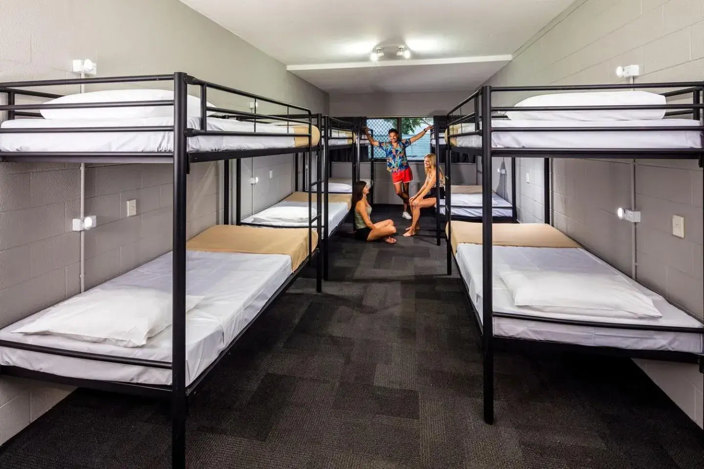 Photo of the whole room, Bunk Bed in Gilligan's Backpacker Hotel & Resort Cairns