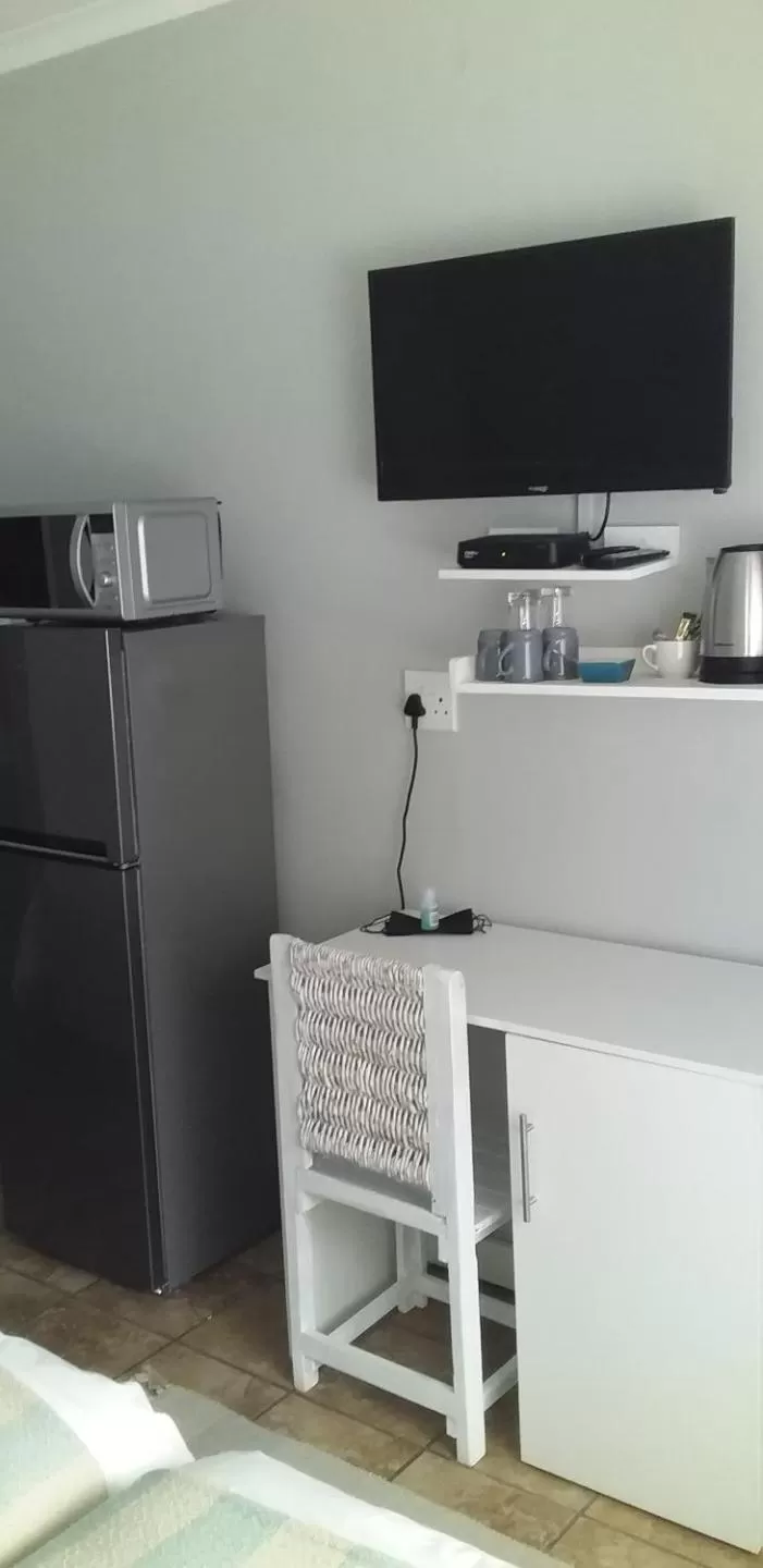 TV and multimedia in B&B 464 on 22nd Ave