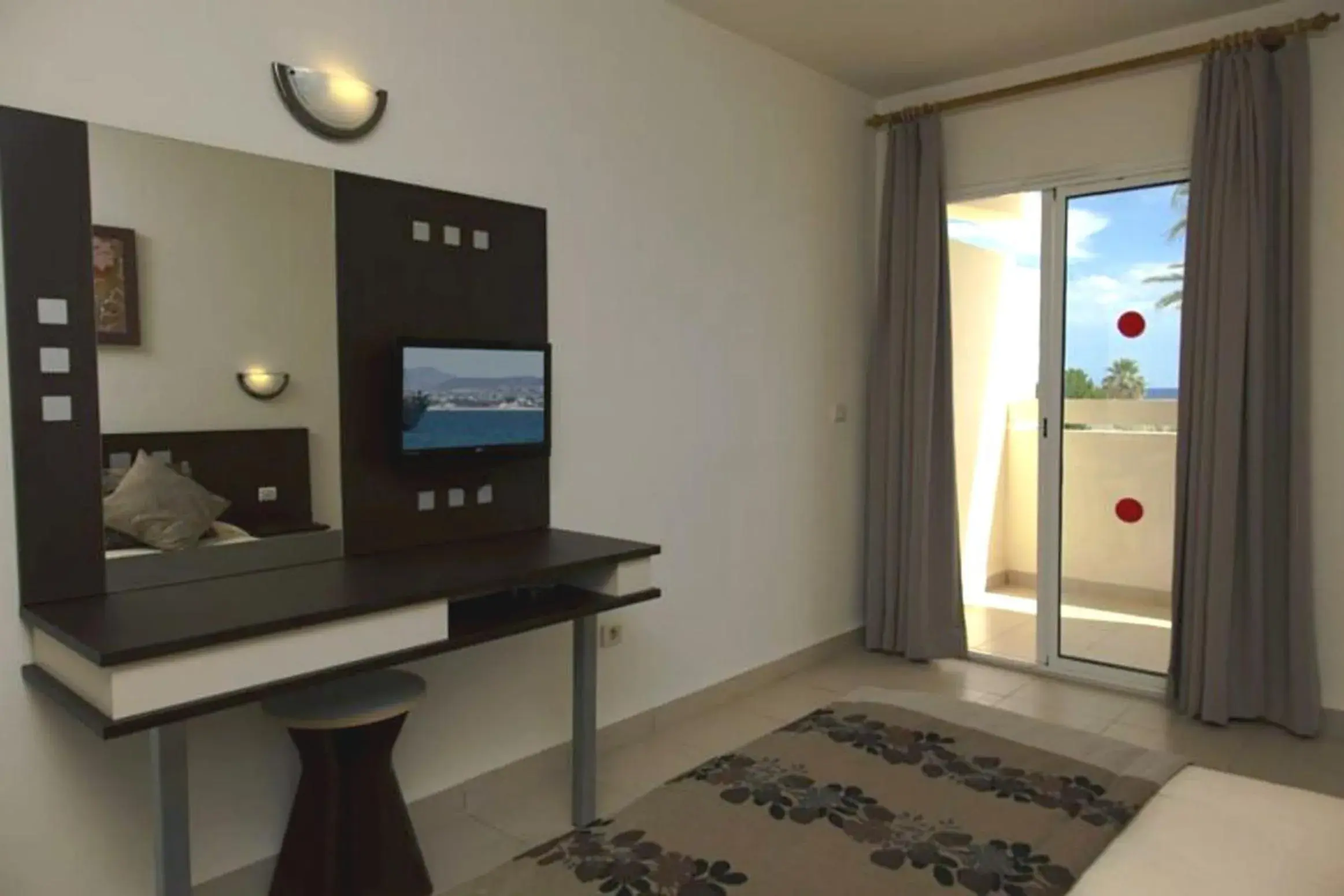 Bedroom, TV/Entertainment Center in Dar Khayam