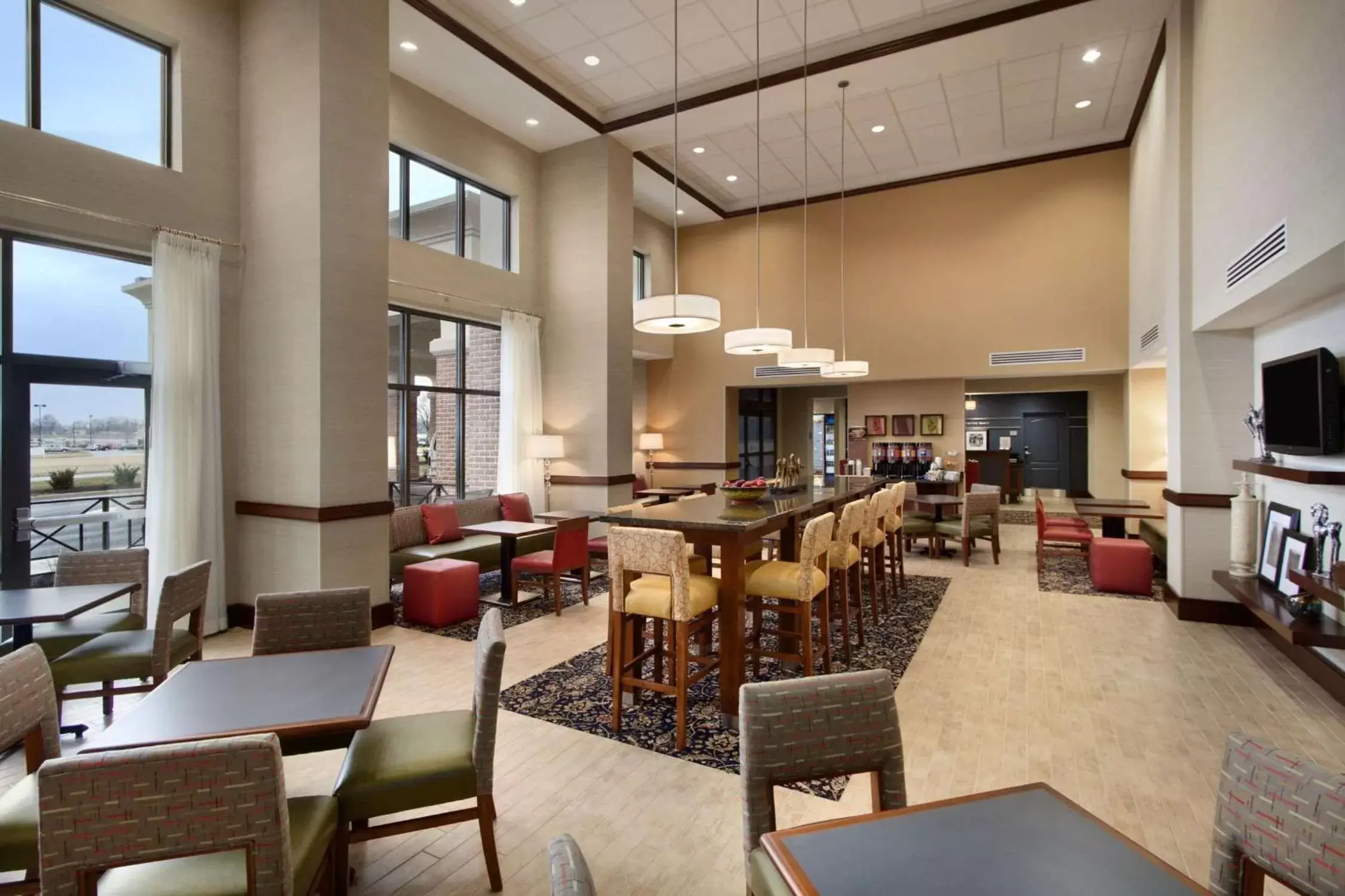 Lobby or reception, Restaurant/Places to Eat in Hampton Inn & Suites Charles Town