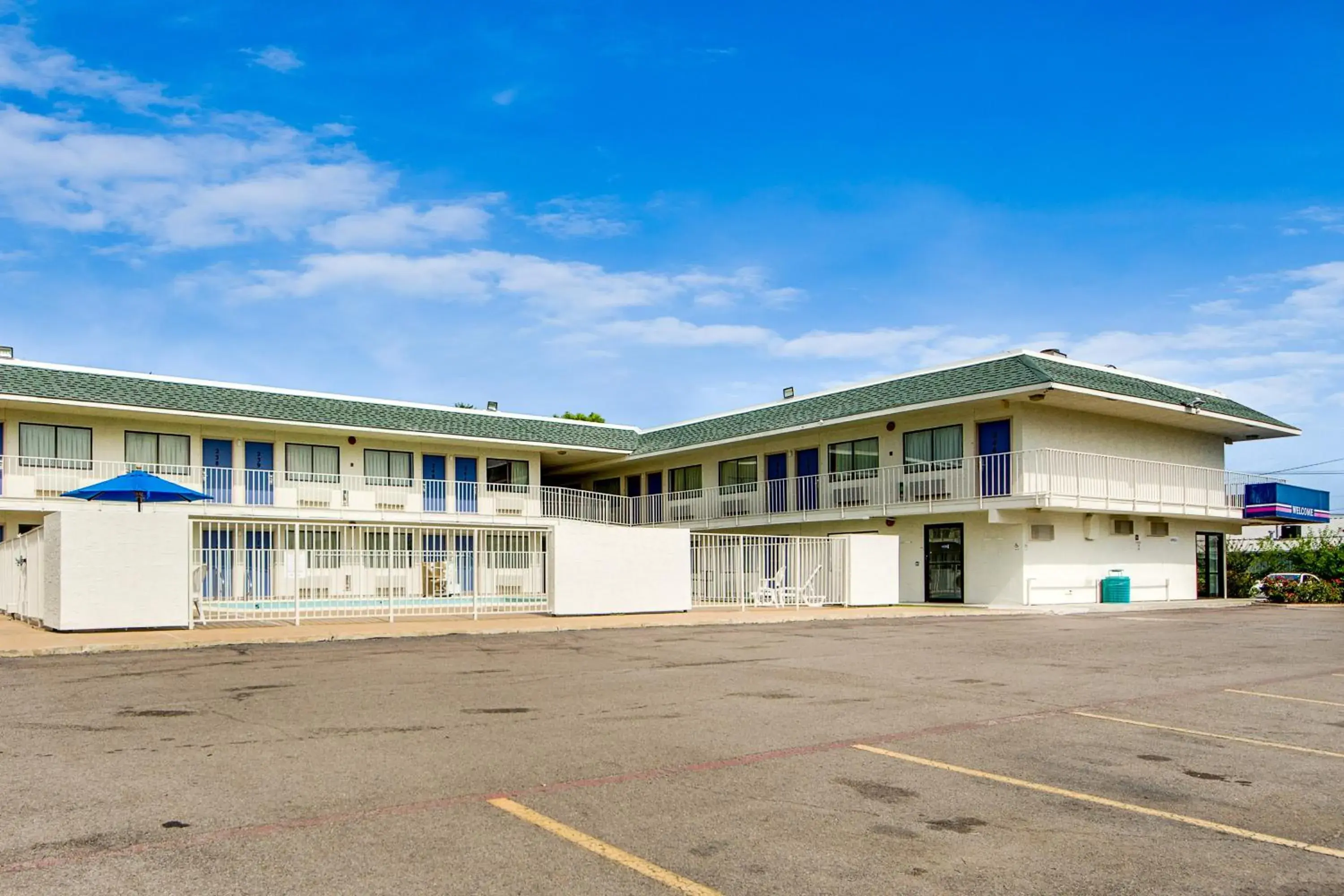 Facade/entrance, Property Building in Motel 6-Muskogee, OK