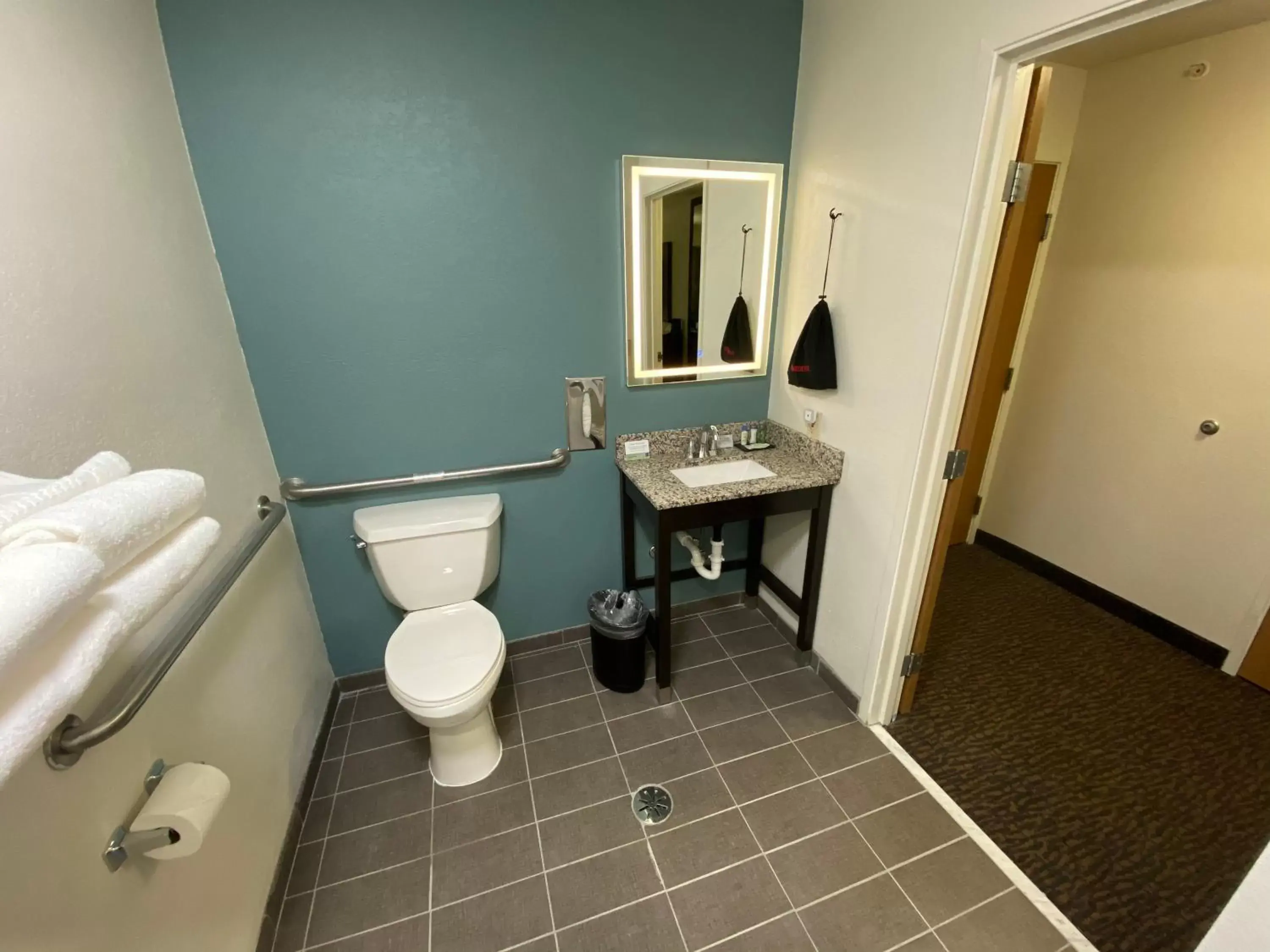Bathroom in Sleep Inn St. Robert-Fort Leonard Wood