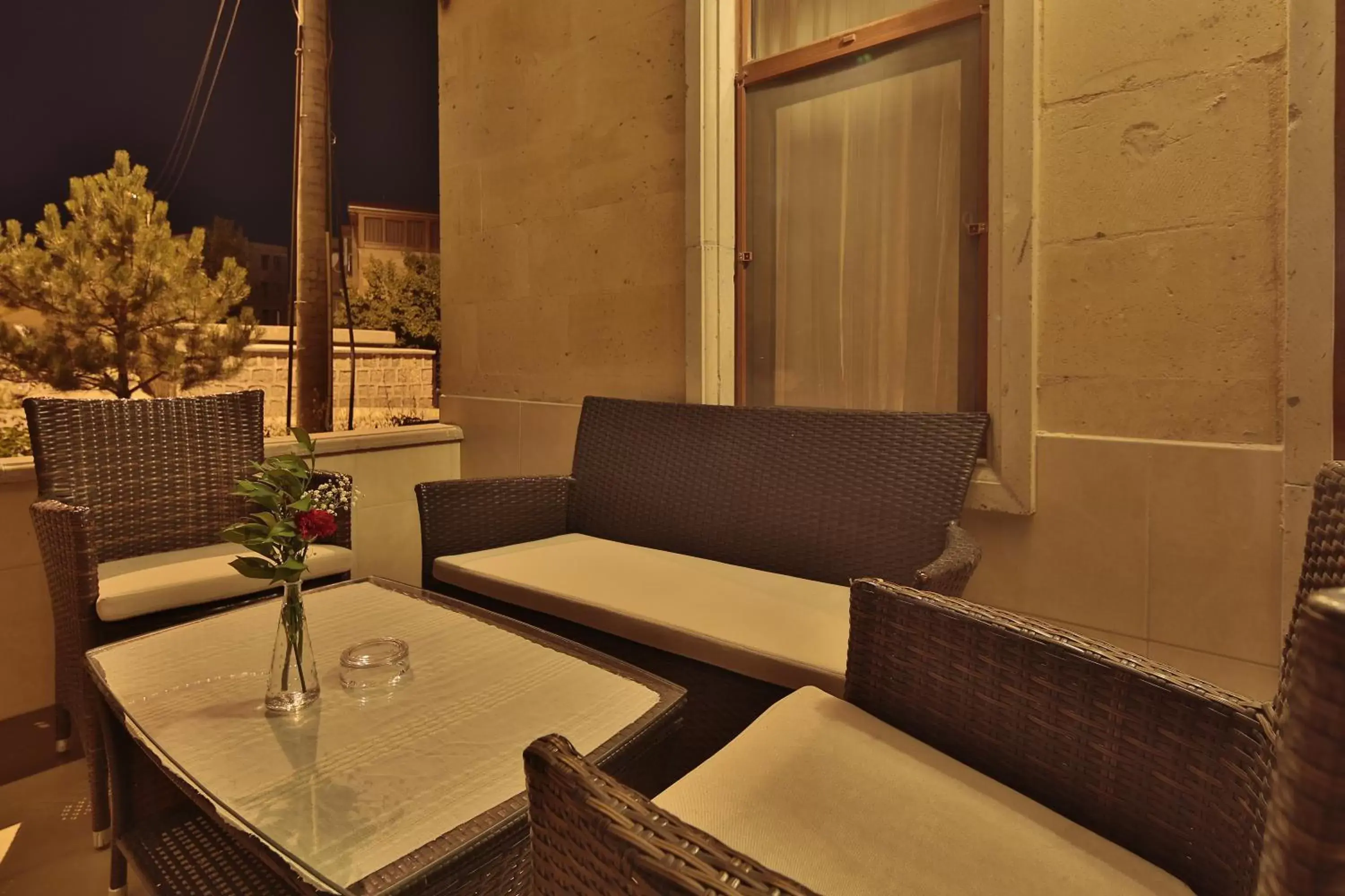 Balcony/Terrace, Lounge/Bar in Royal Stone Houses - Goreme