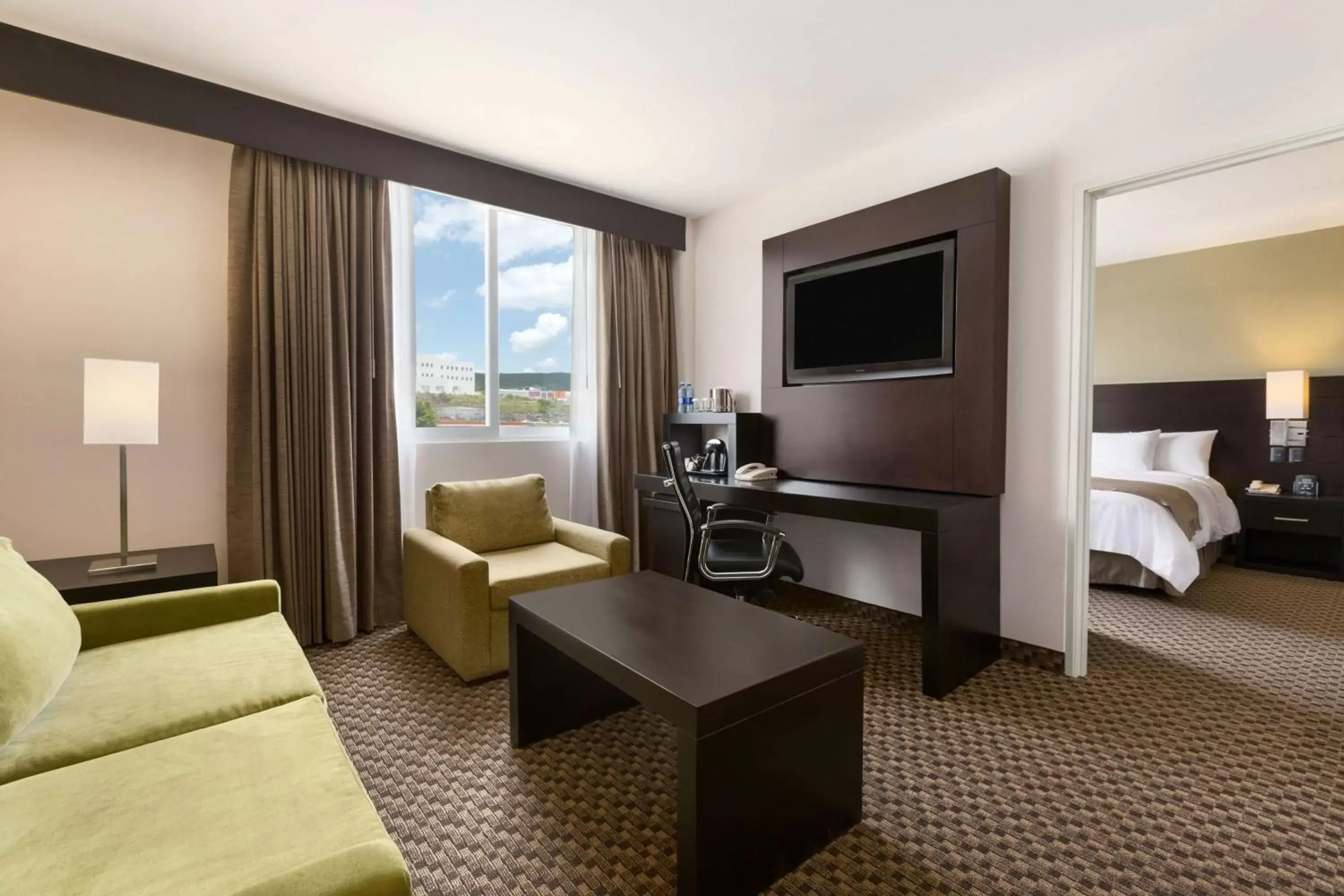 One-Bedroom Suite Nonsmoking in DoubleTree by Hilton Queretaro One-Bedroom Suite Nonsmoking in DoubleTree by Hilton Queretaro