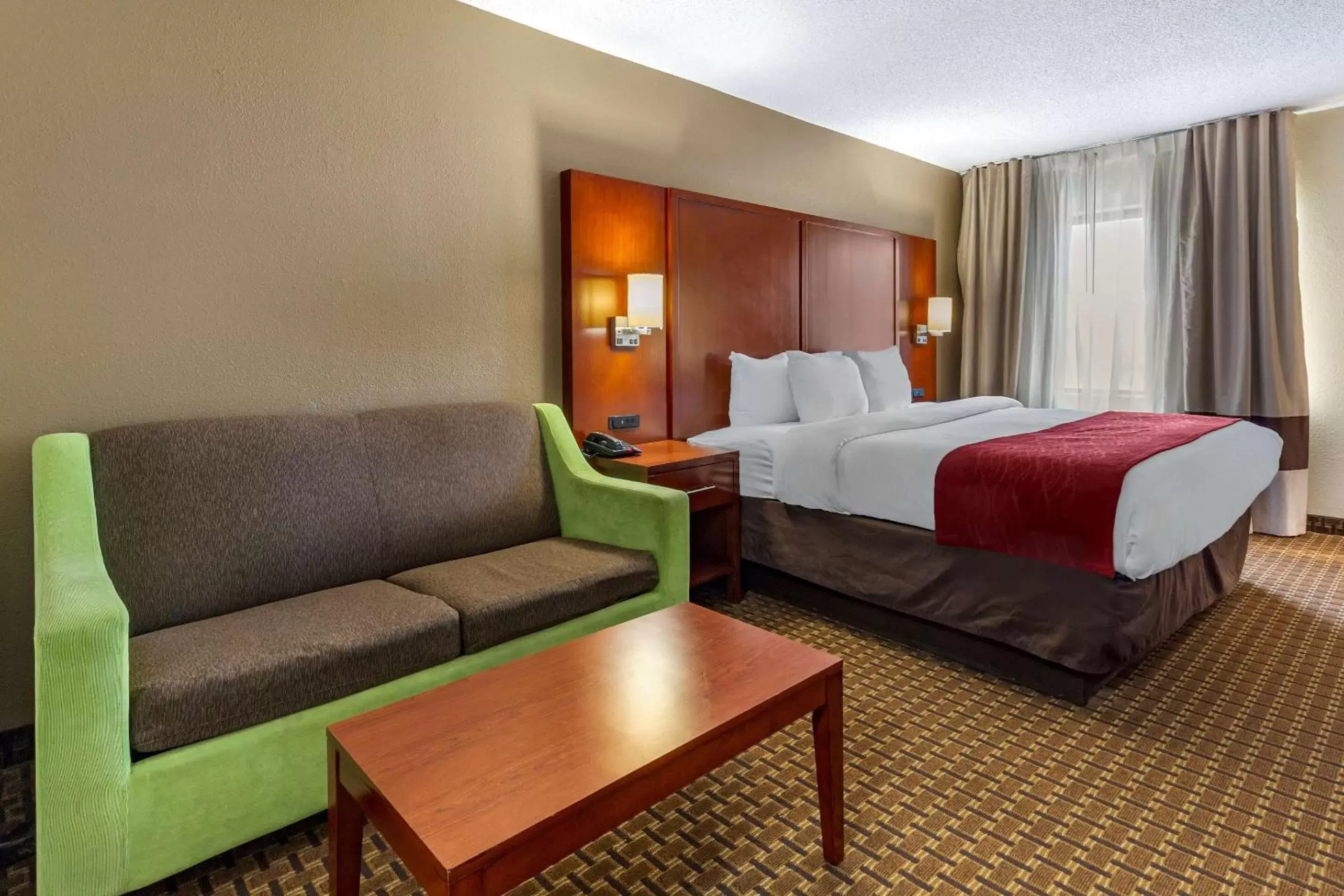 Photo of the whole room in Comfort Inn At the Park