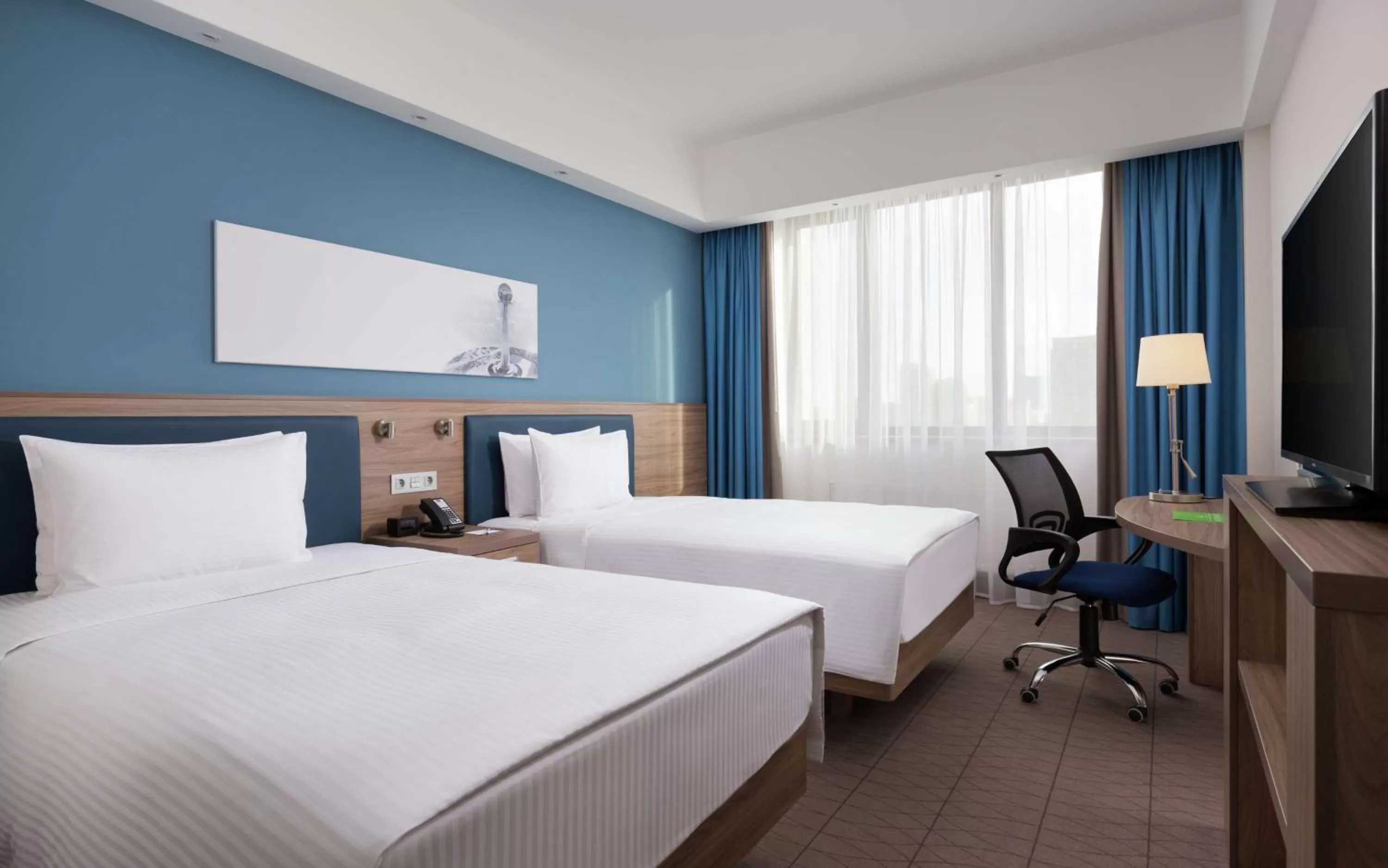 Bedroom, Bed in Hampton By Hilton Astana Triumphal Arch