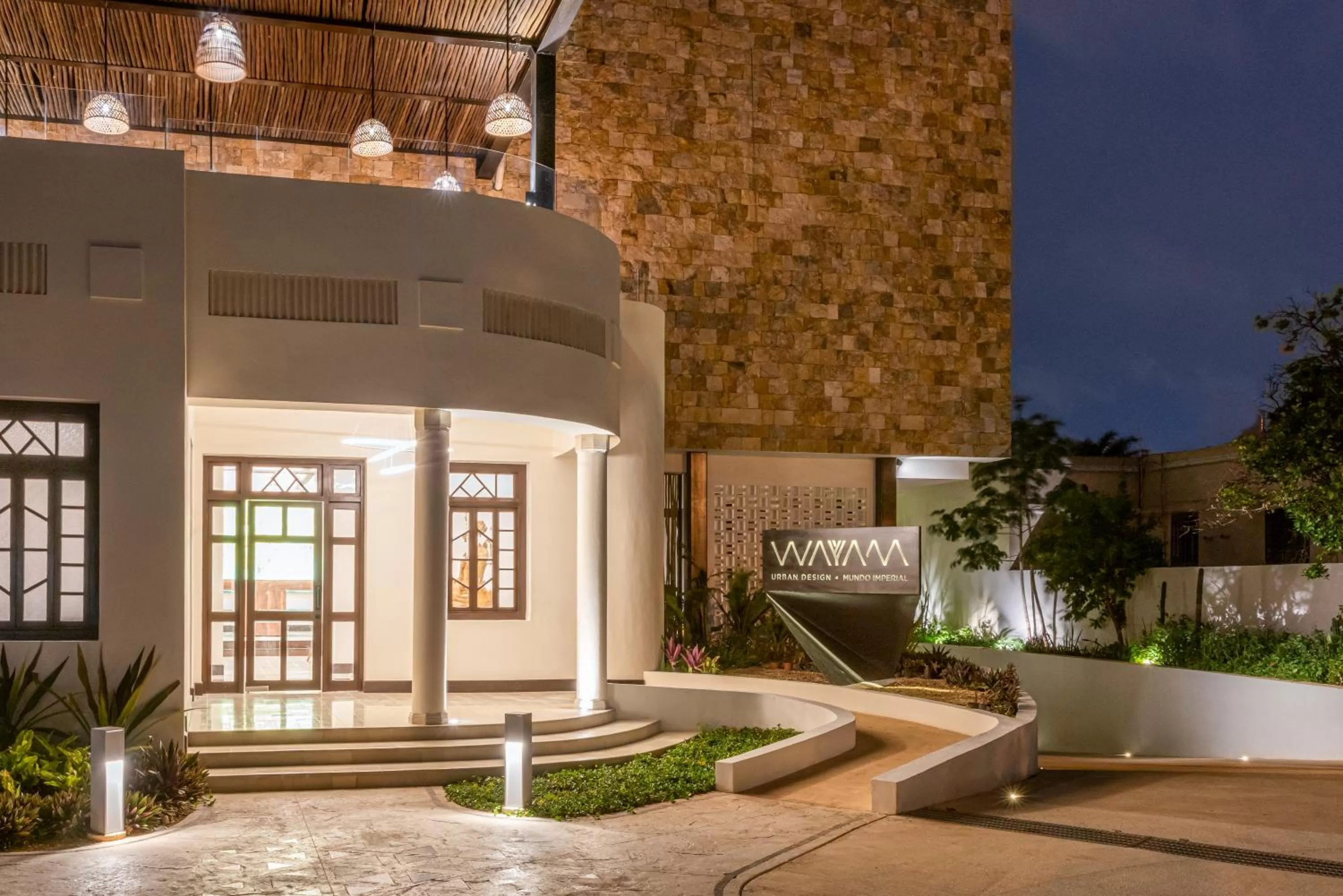 Facade/entrance in Las Brisas Merida