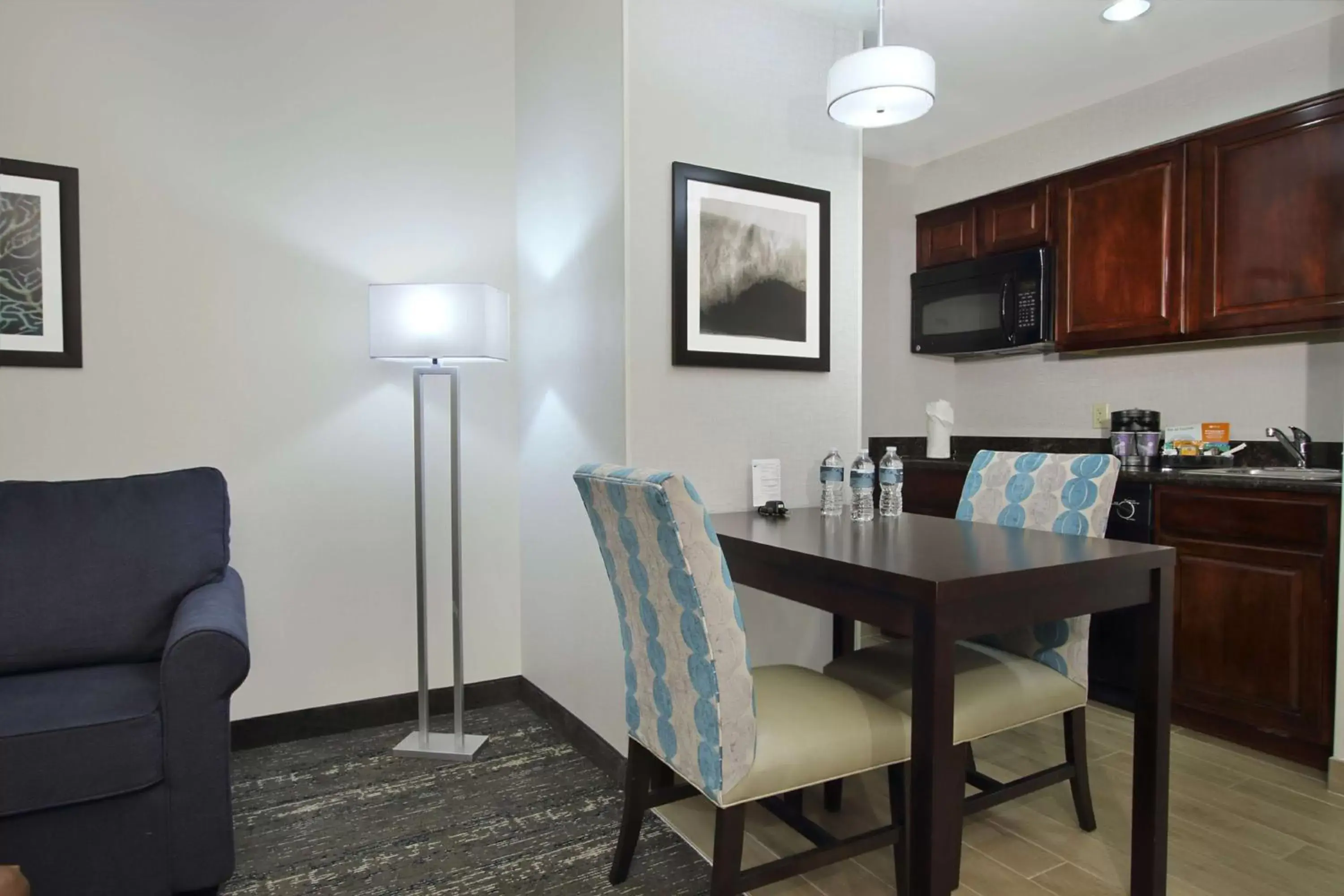 Living room, Dining Area in Homewood Suites by Hilton Miami - Airport West