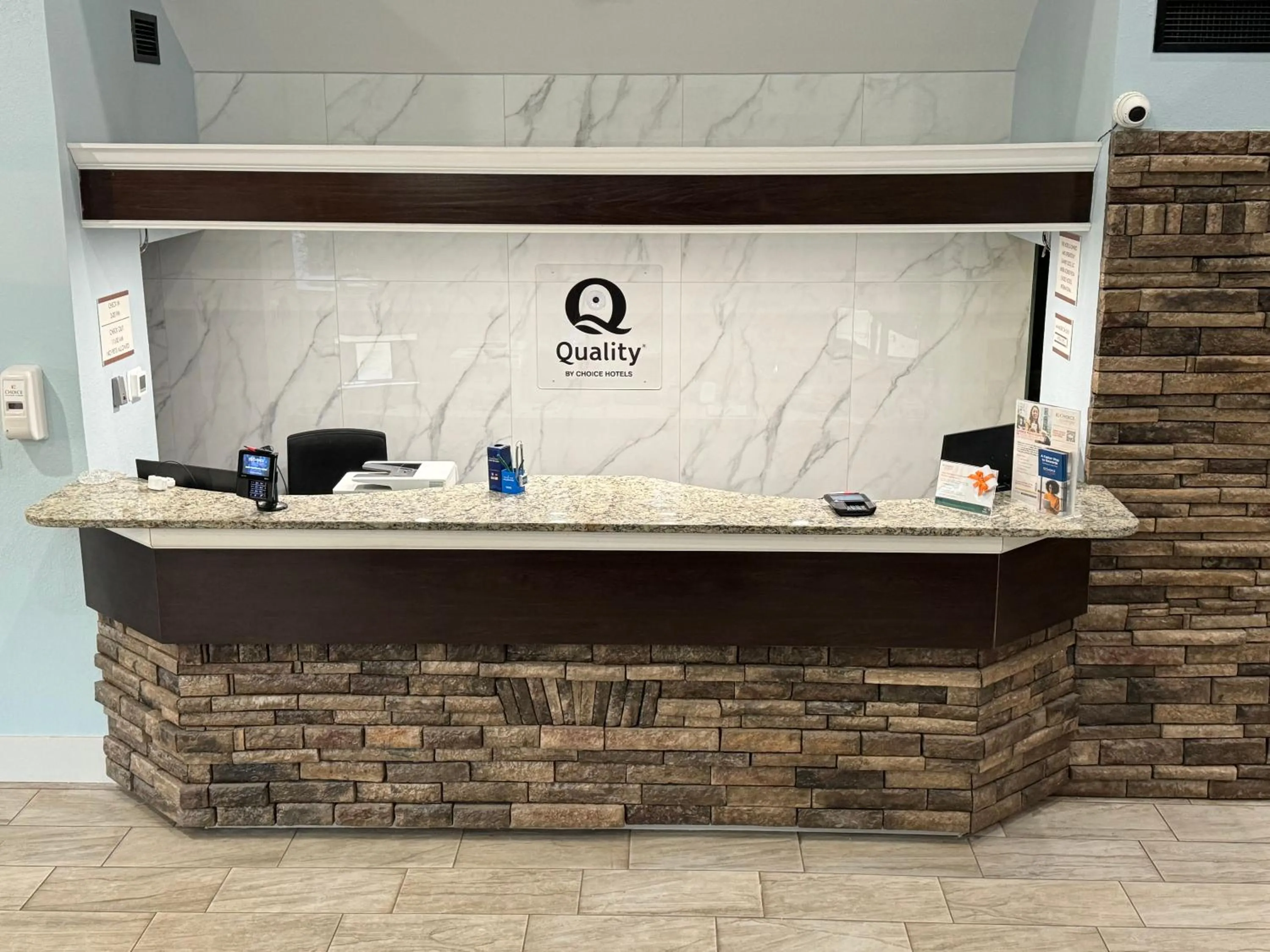 Lobby or reception in Quality Inn