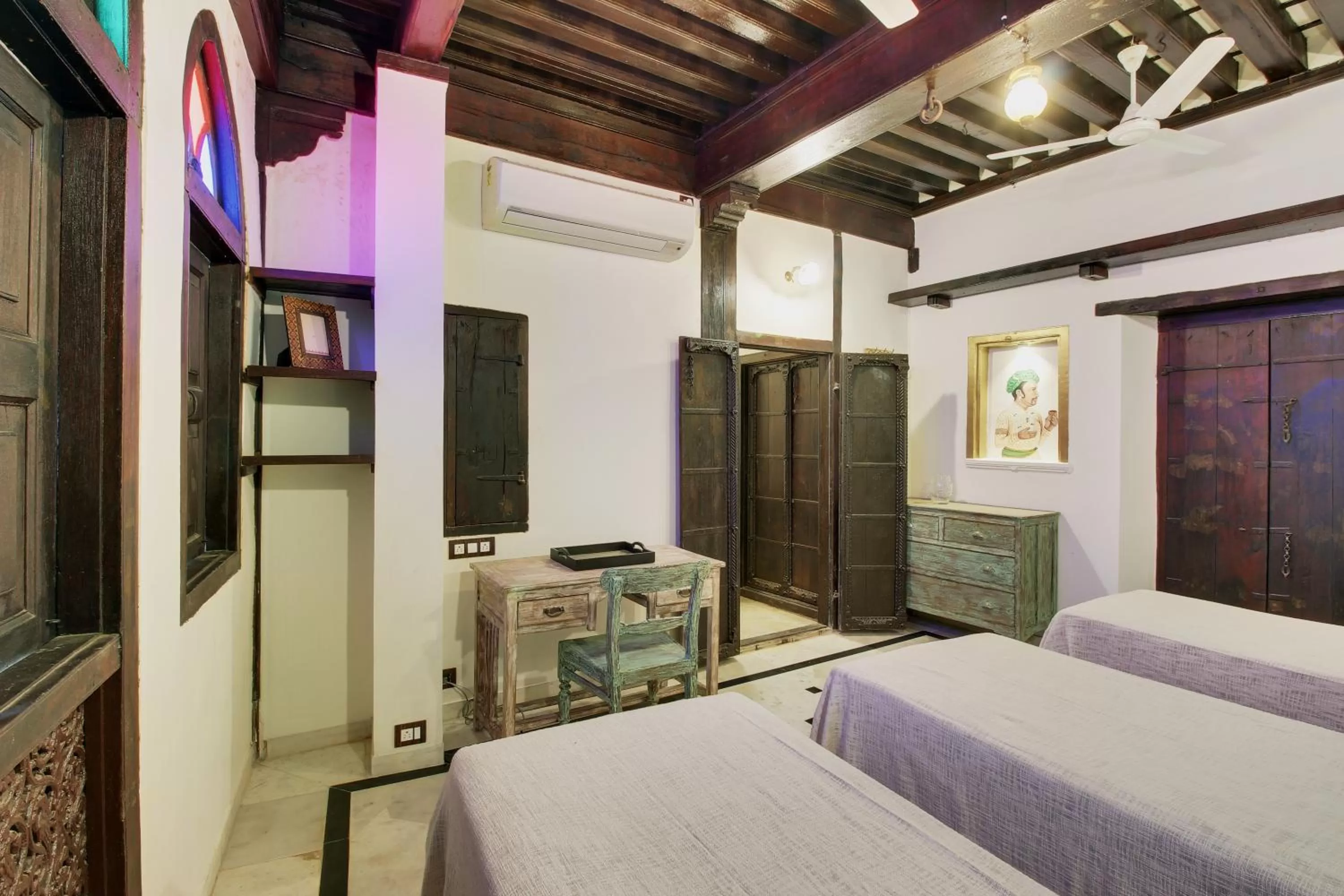 Photo of the whole room, Bed in Deewanji Ni Haveli