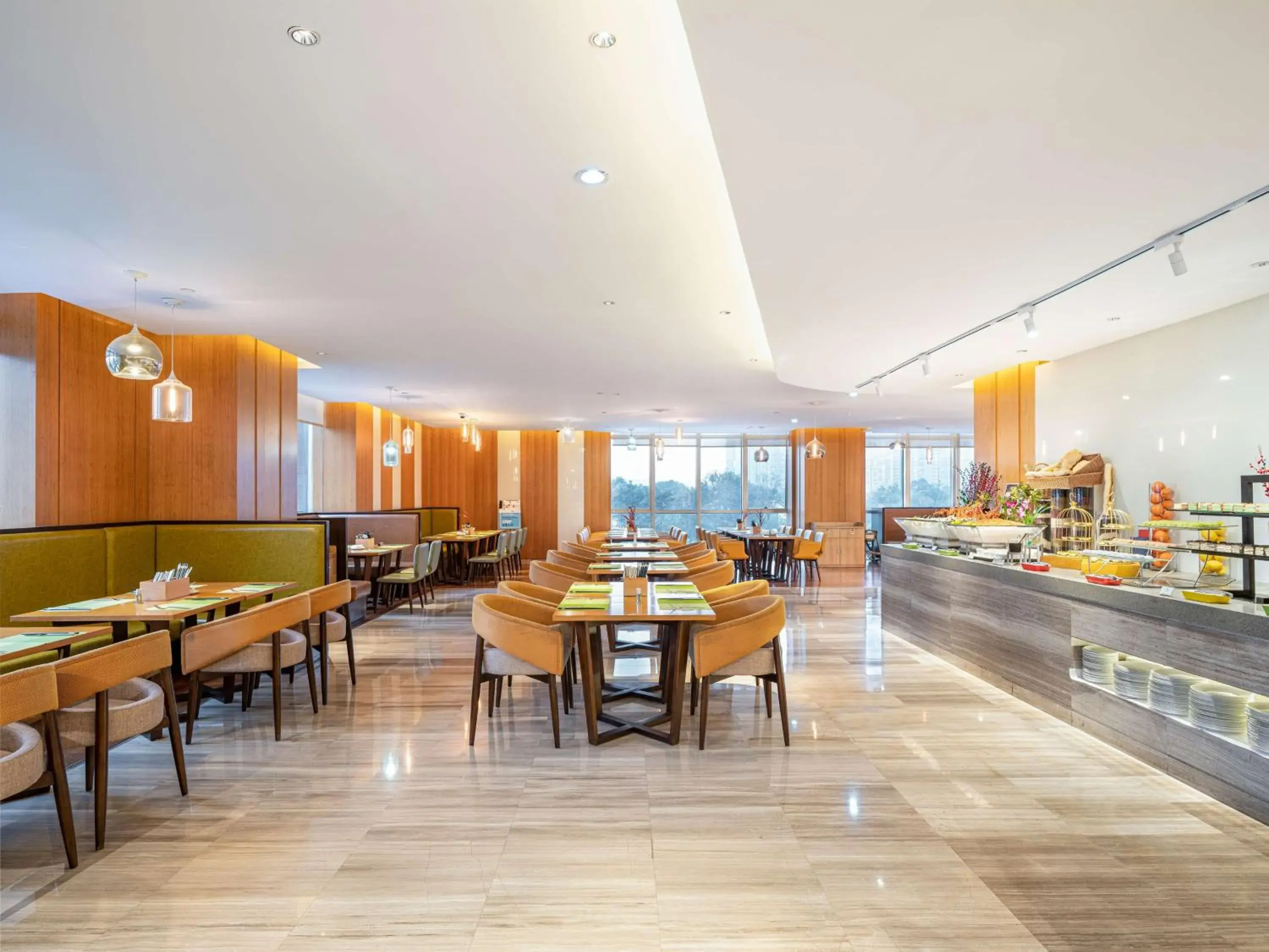 Dining area, Restaurant/Places to Eat in Hilton Garden Inn Chengdu Huayang