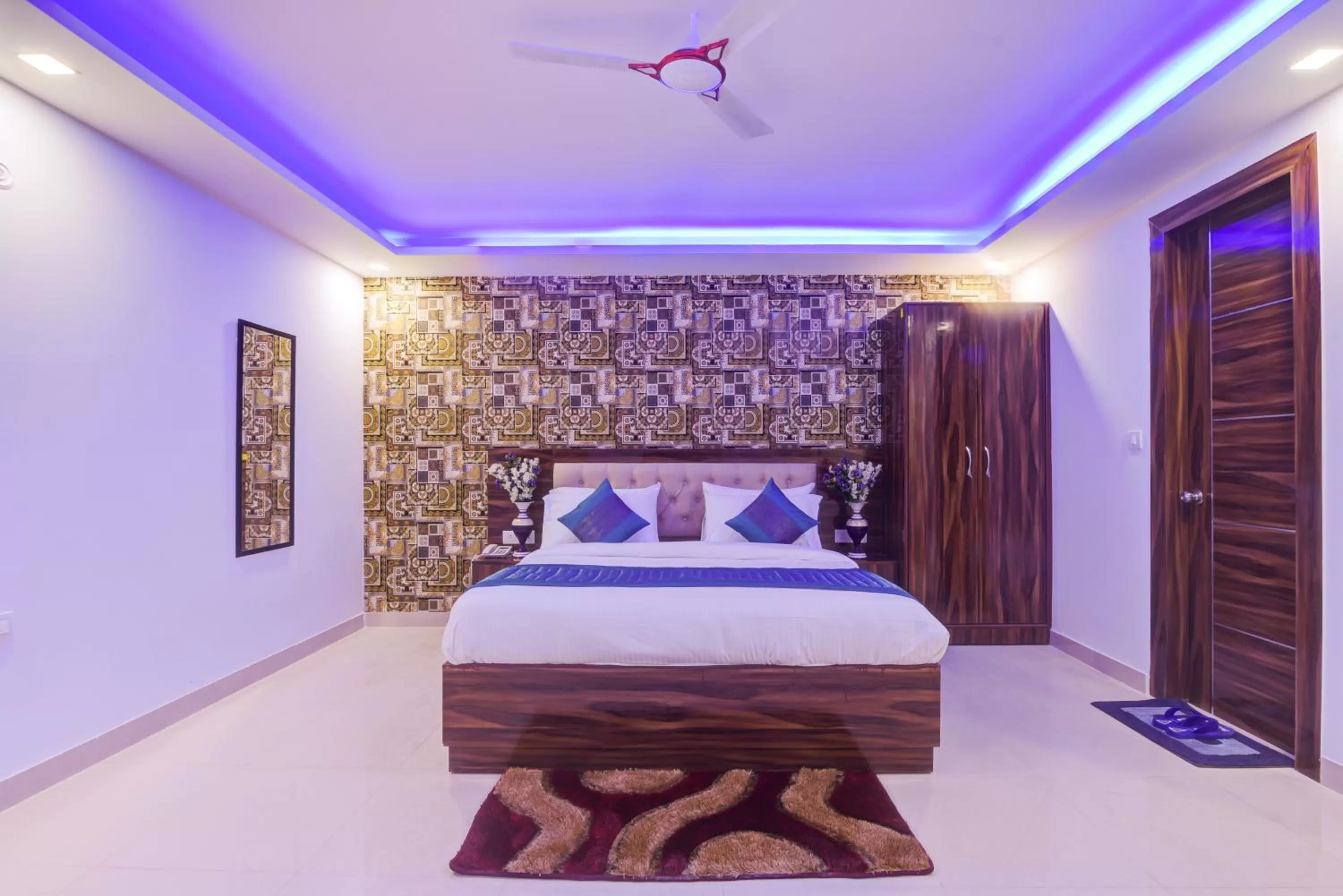 Bed in Hotel Festival Mahipalpur At Delhi Airport