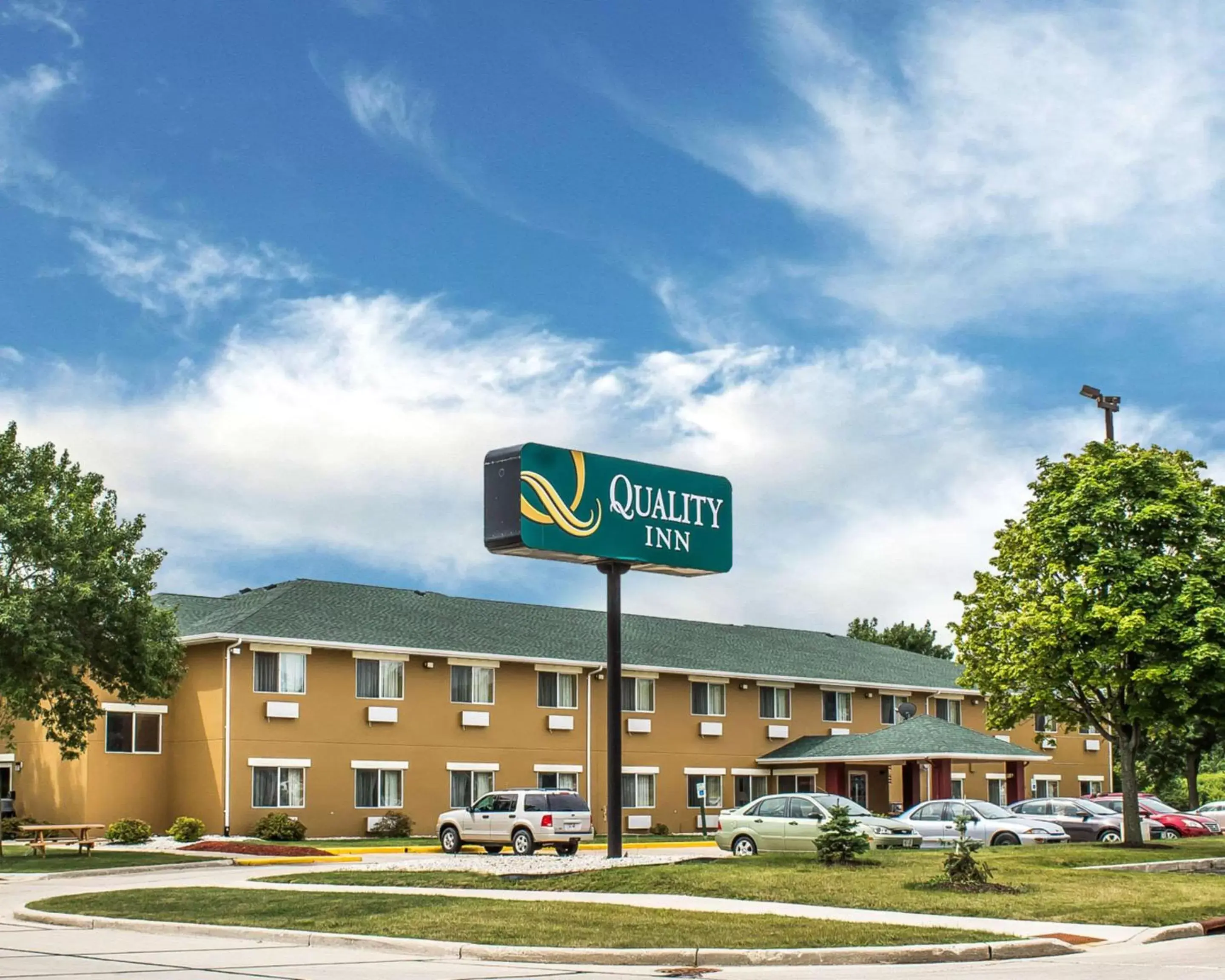 Property Building in Quality Inn Manitowoc