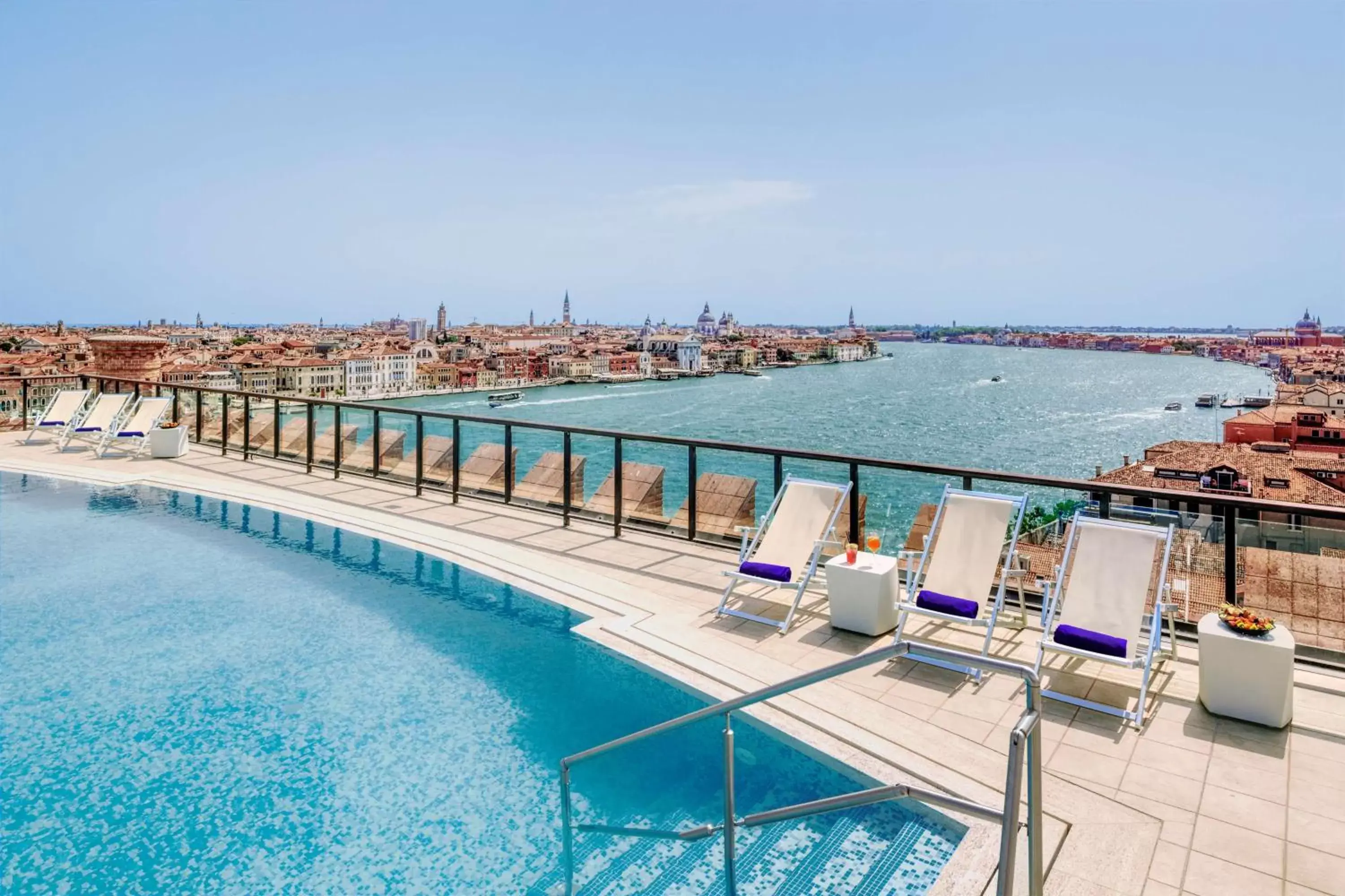 Pool view, Swimming Pool in Hilton Molino Stucky Venice