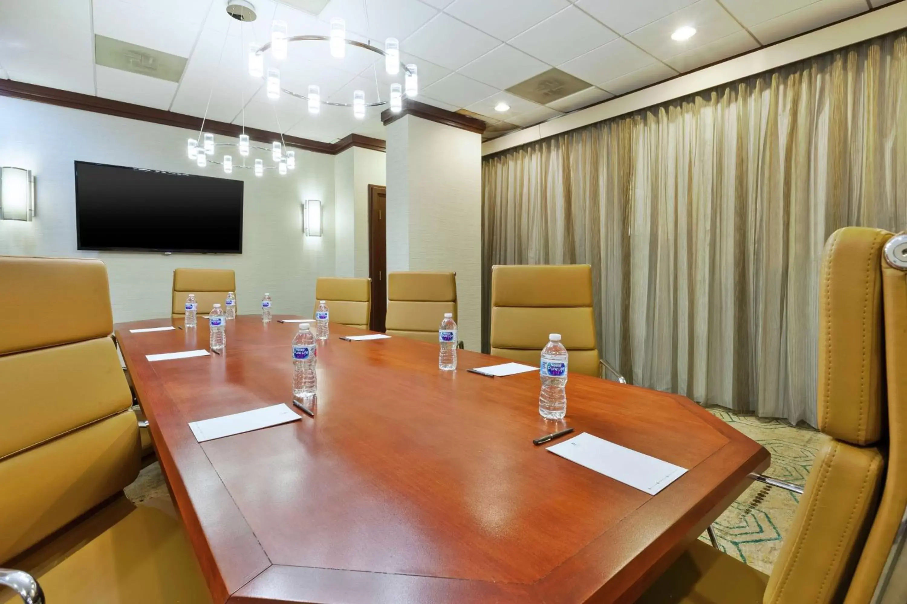 Meeting/conference room in Embassy Suites by Hilton Auburn Hills