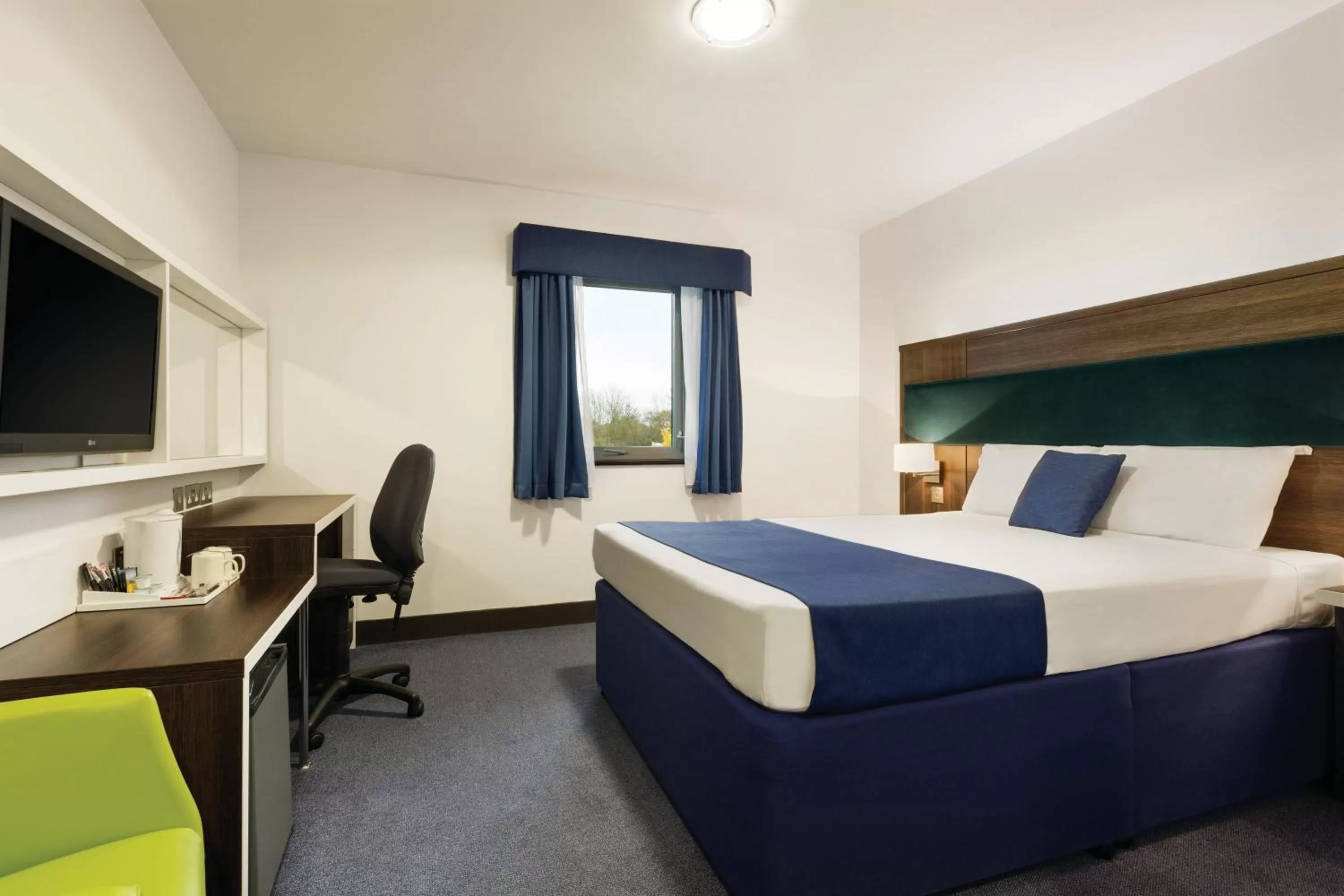 Photo of the whole room, Bed in Ramada by Wyndham Cobham