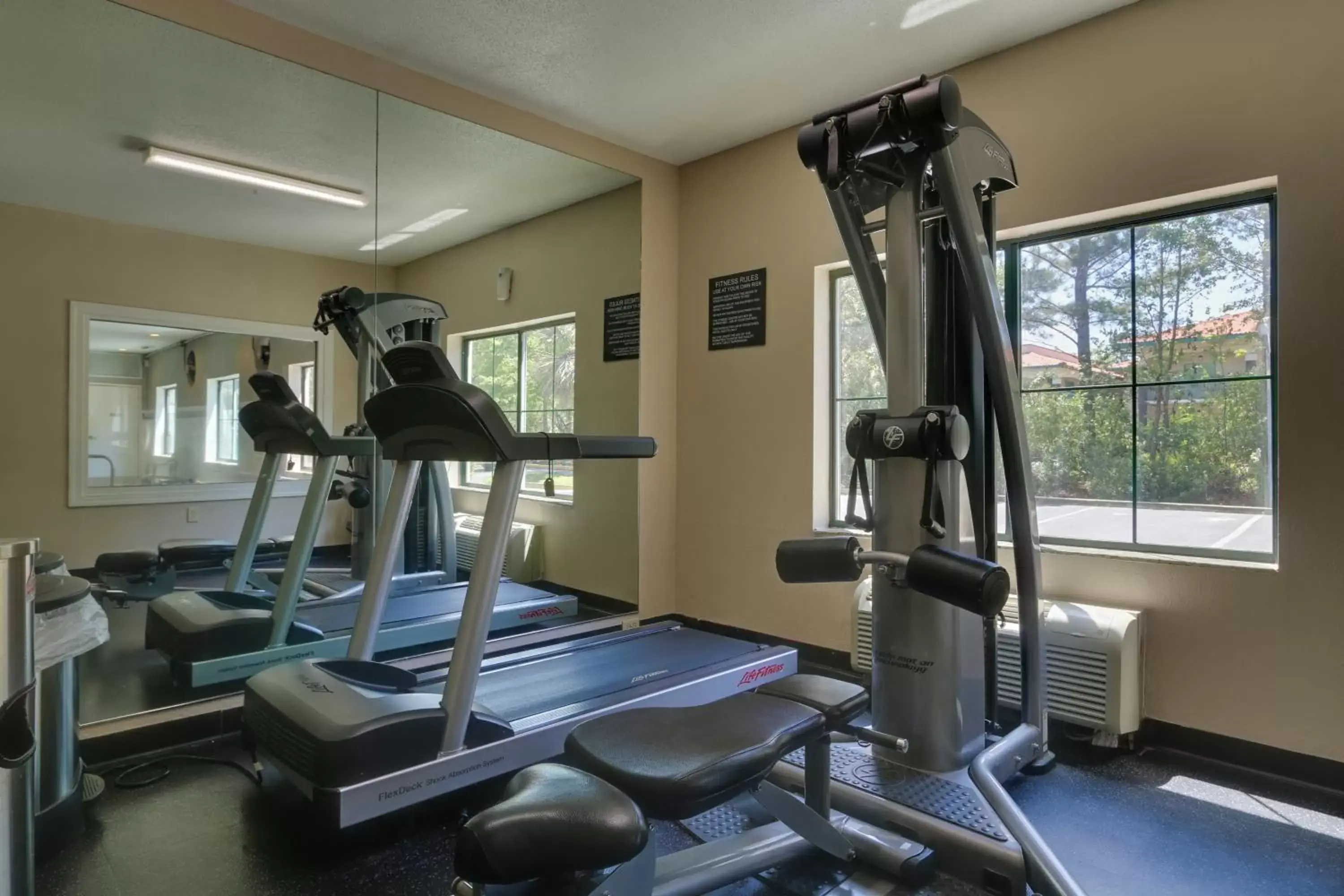 Fitness centre/facilities, Fitness Center/Facilities in Country Inn & Suites by Radisson, Savannah Gateway, GA