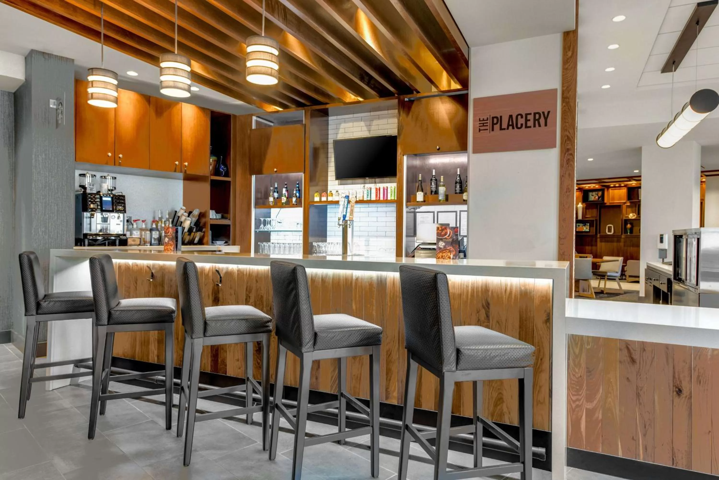 Lounge or bar in Hyatt Place Colorado Springs Downtown