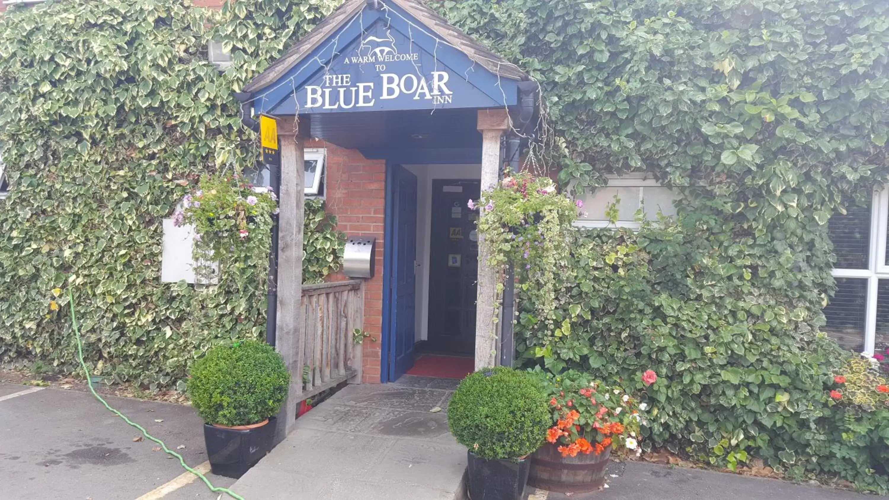 Facade/entrance in The Blue Boar