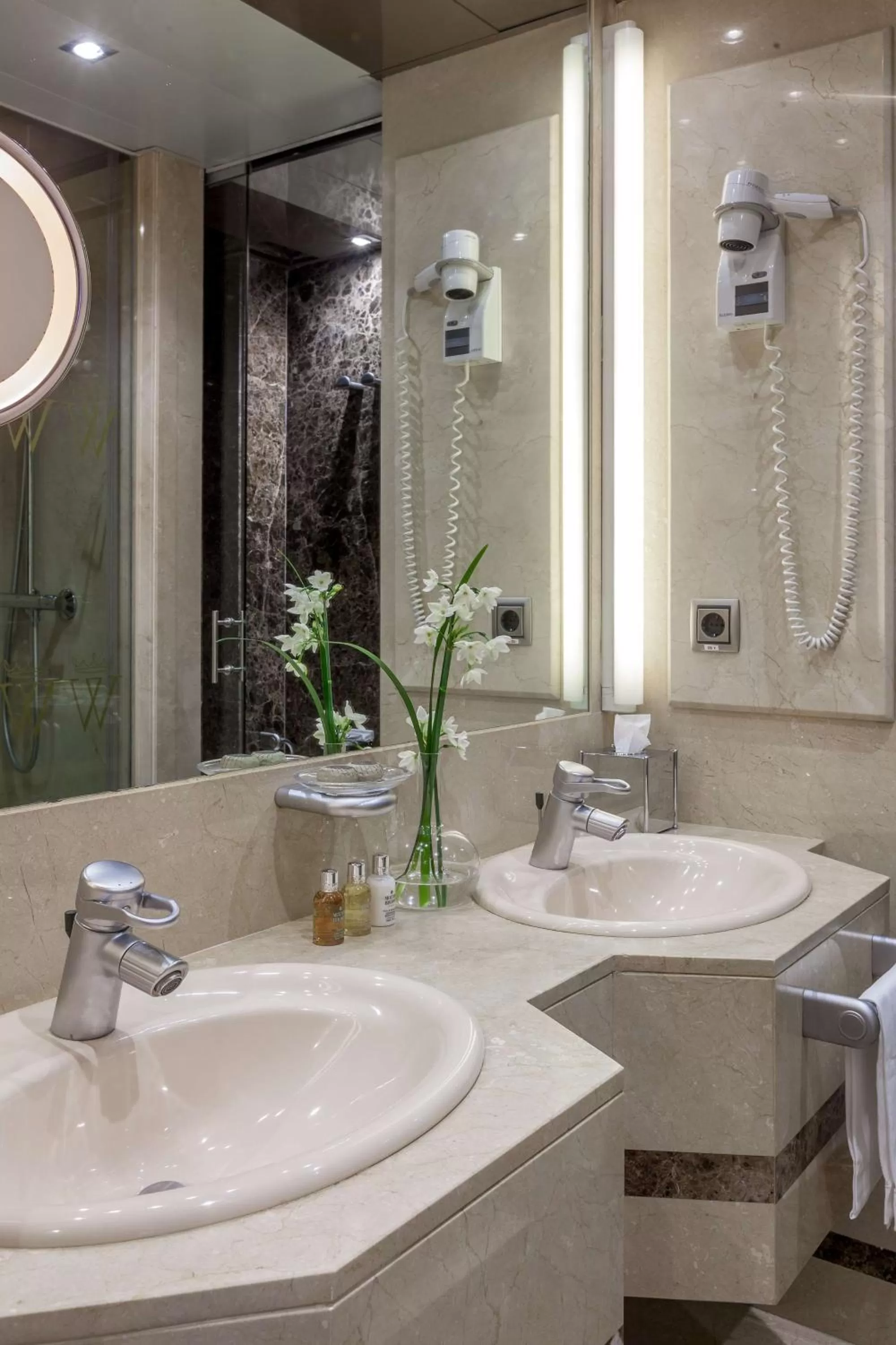 Bathroom in Wellington Hotel & Spa Madrid